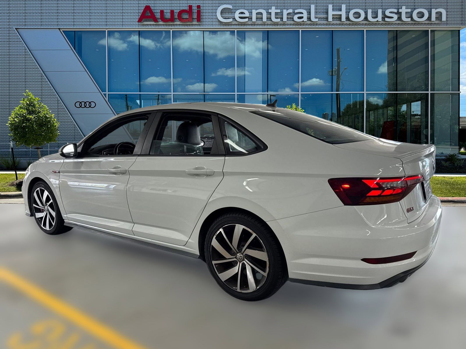 2019 Volkswagen Jetta GLI Autobahn photo 3