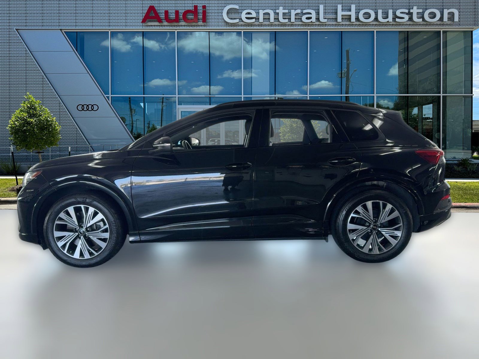 Used 2025 Audi Q4 e-tron Premium Plus with VIN WA1B5BFZXSP030915 for sale in Houston, TX