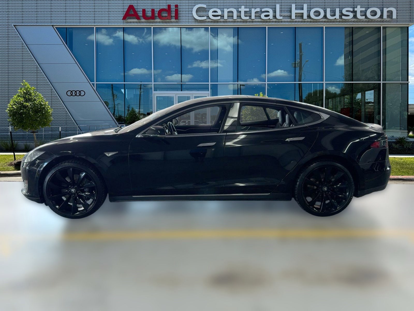 Used 2014 Tesla Model S S with VIN 5YJSA1H1XEFP62561 for sale in Houston, TX