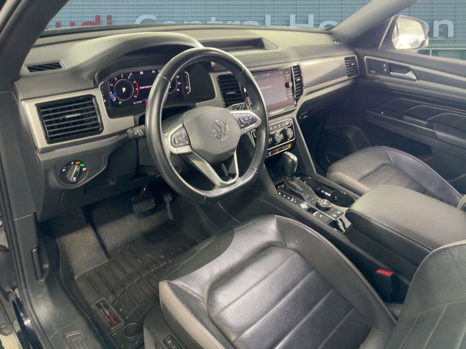 2020 Volkswagen Atlas Cross Sport V6 SEL Premium photo 4