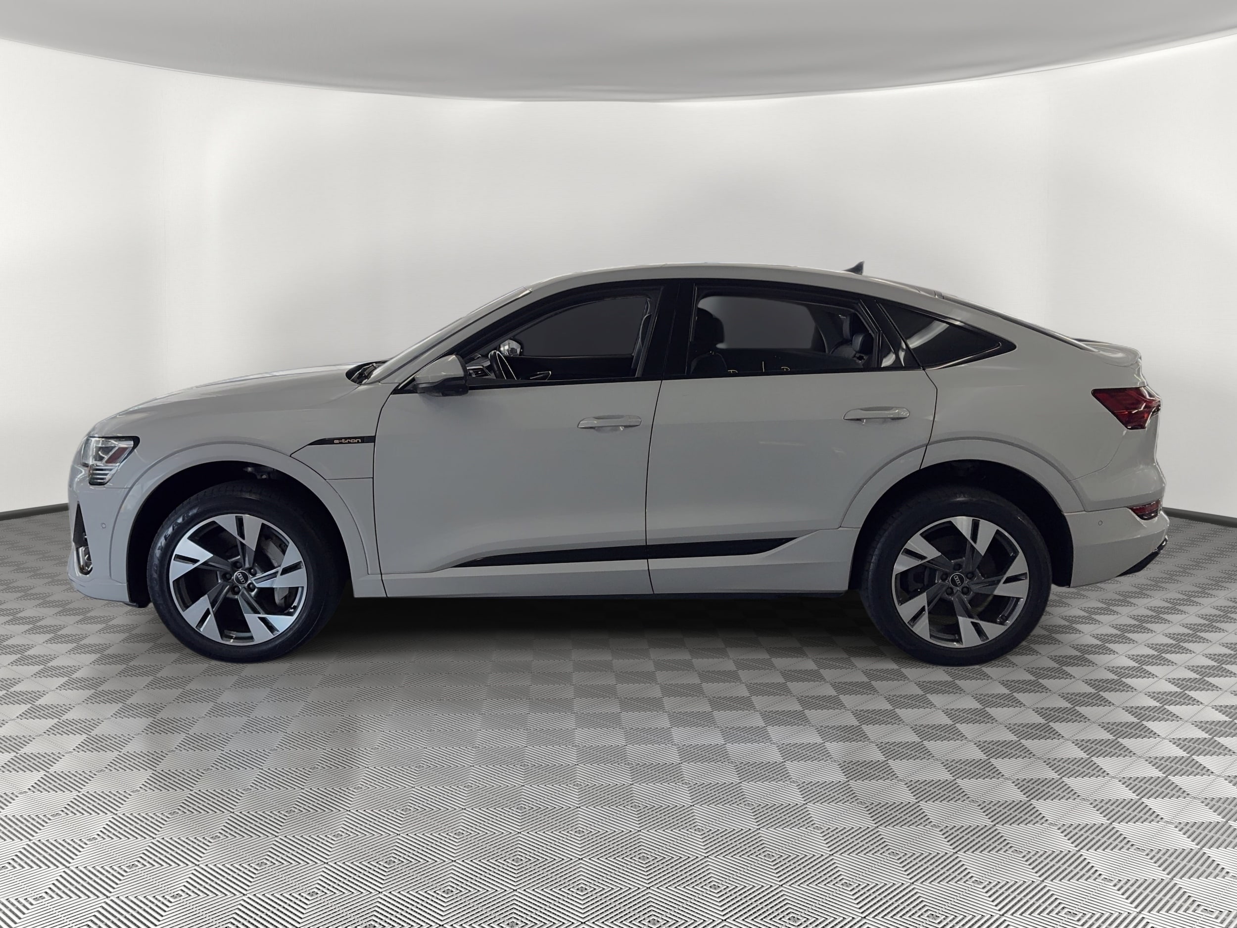 Used 2022 Audi e-tron Sportback Premium with VIN WA11ABGE9NB007744 for sale in Houston, TX