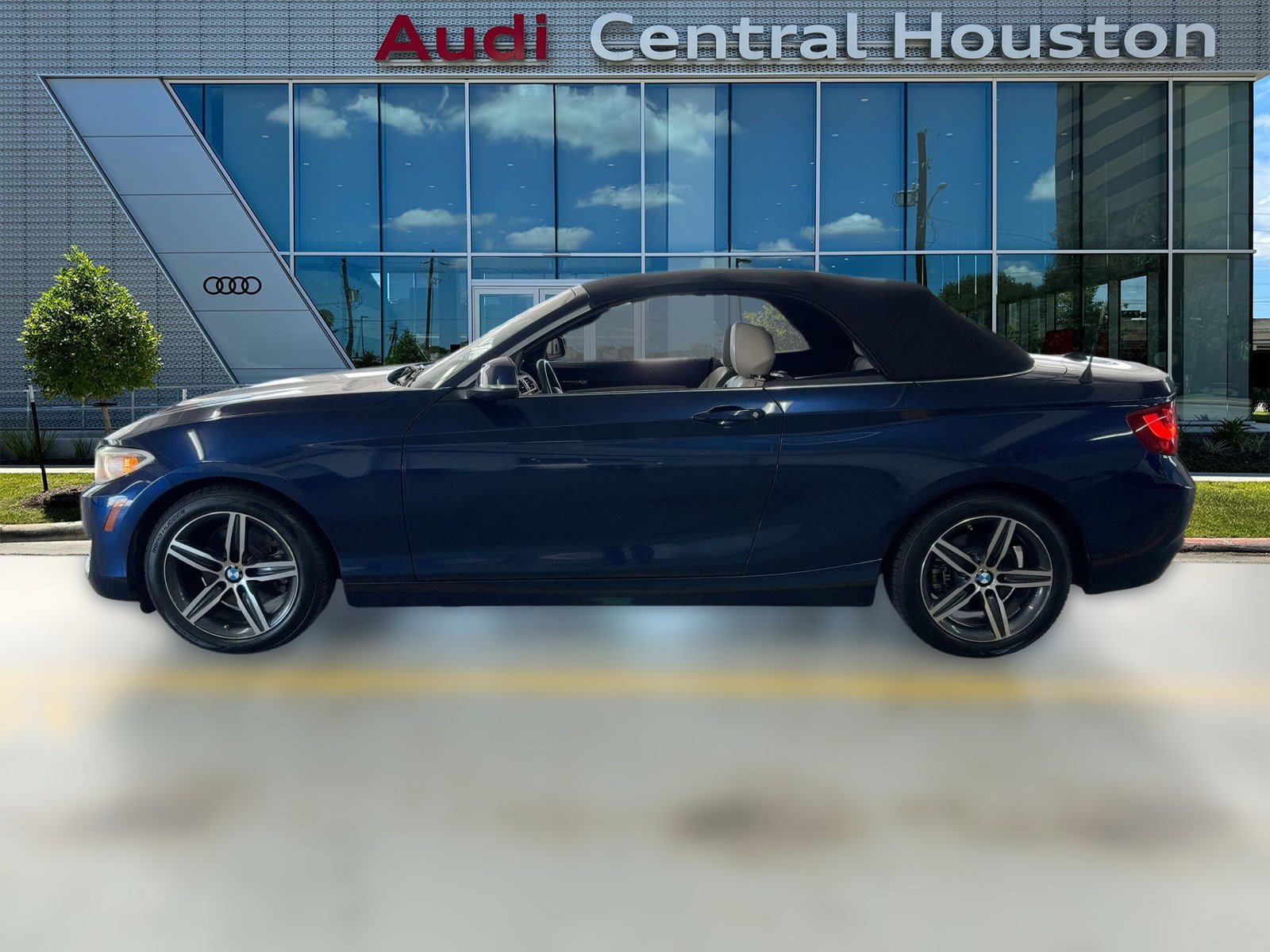 2017 Bmw 230i Convertible photo 2