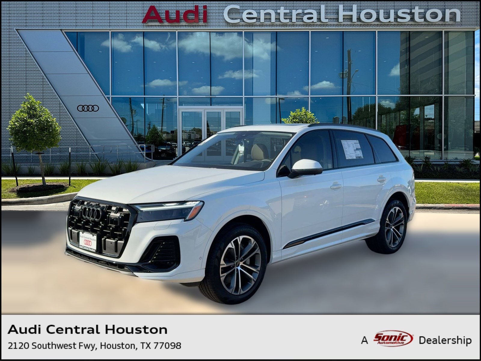 2026 Audi Q7 Premium's photo