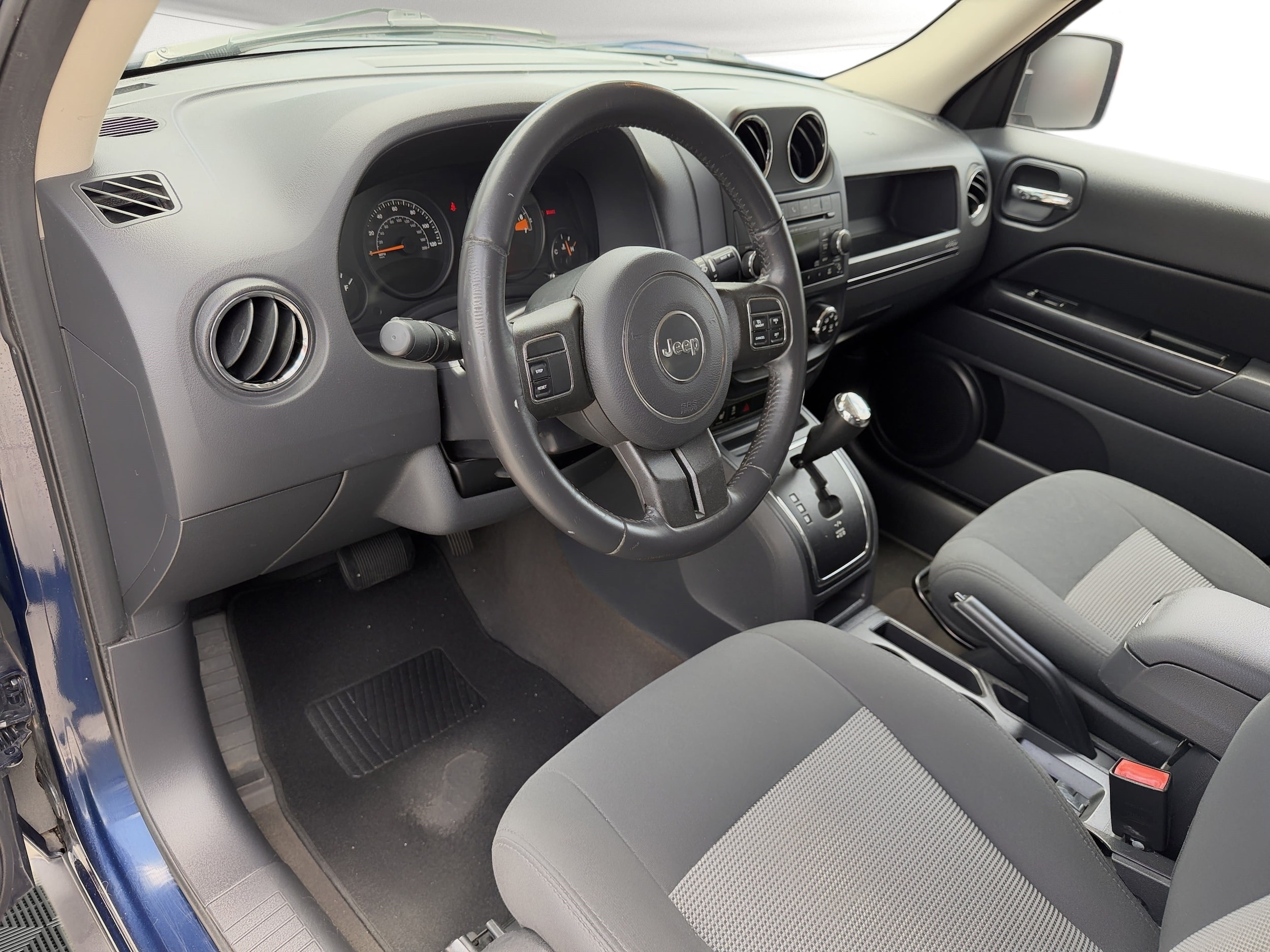 Patriot Latitude SUV