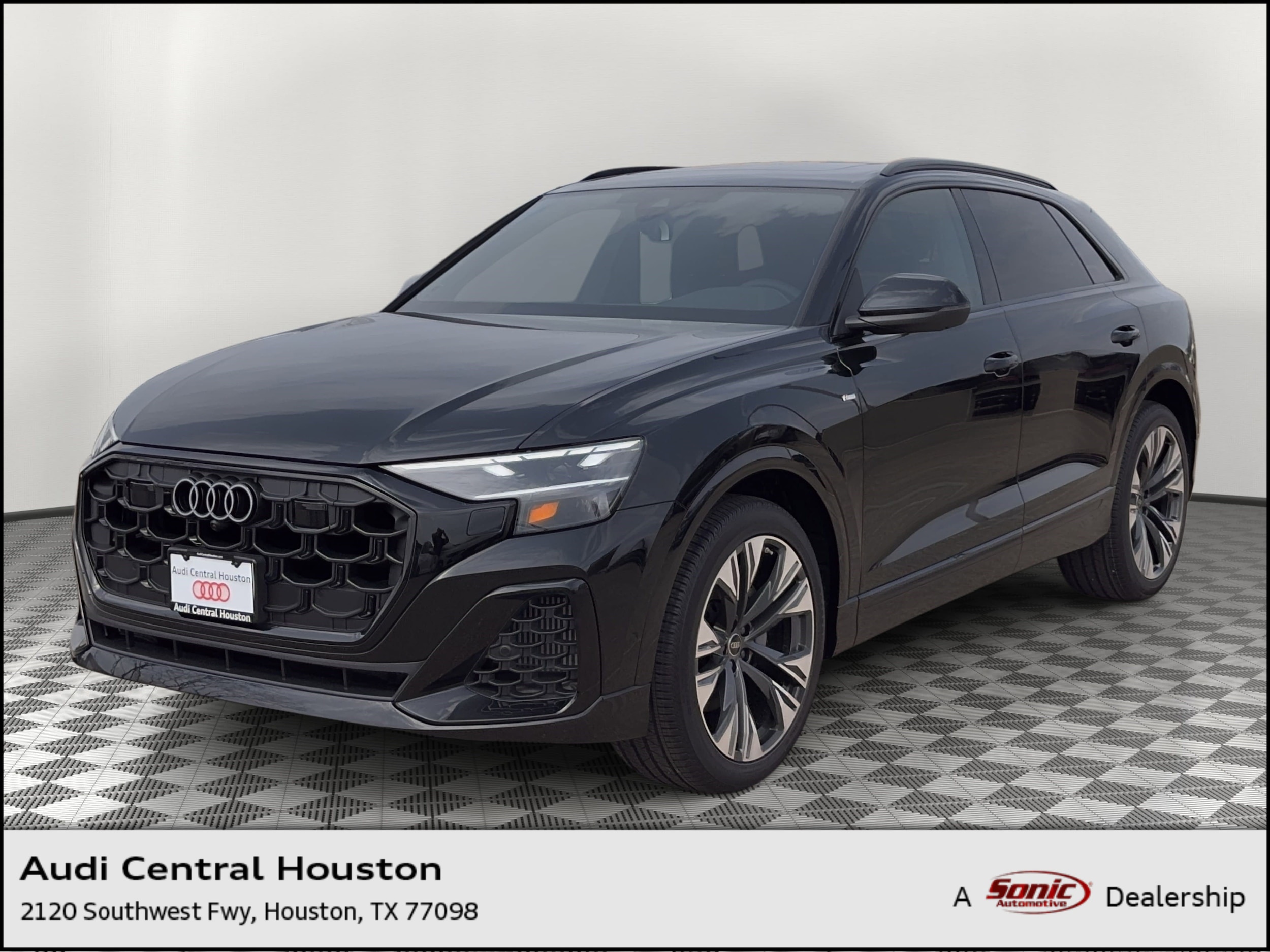 2026 Audi Q8 55 Premium Plus quattro Tiptonic's photo