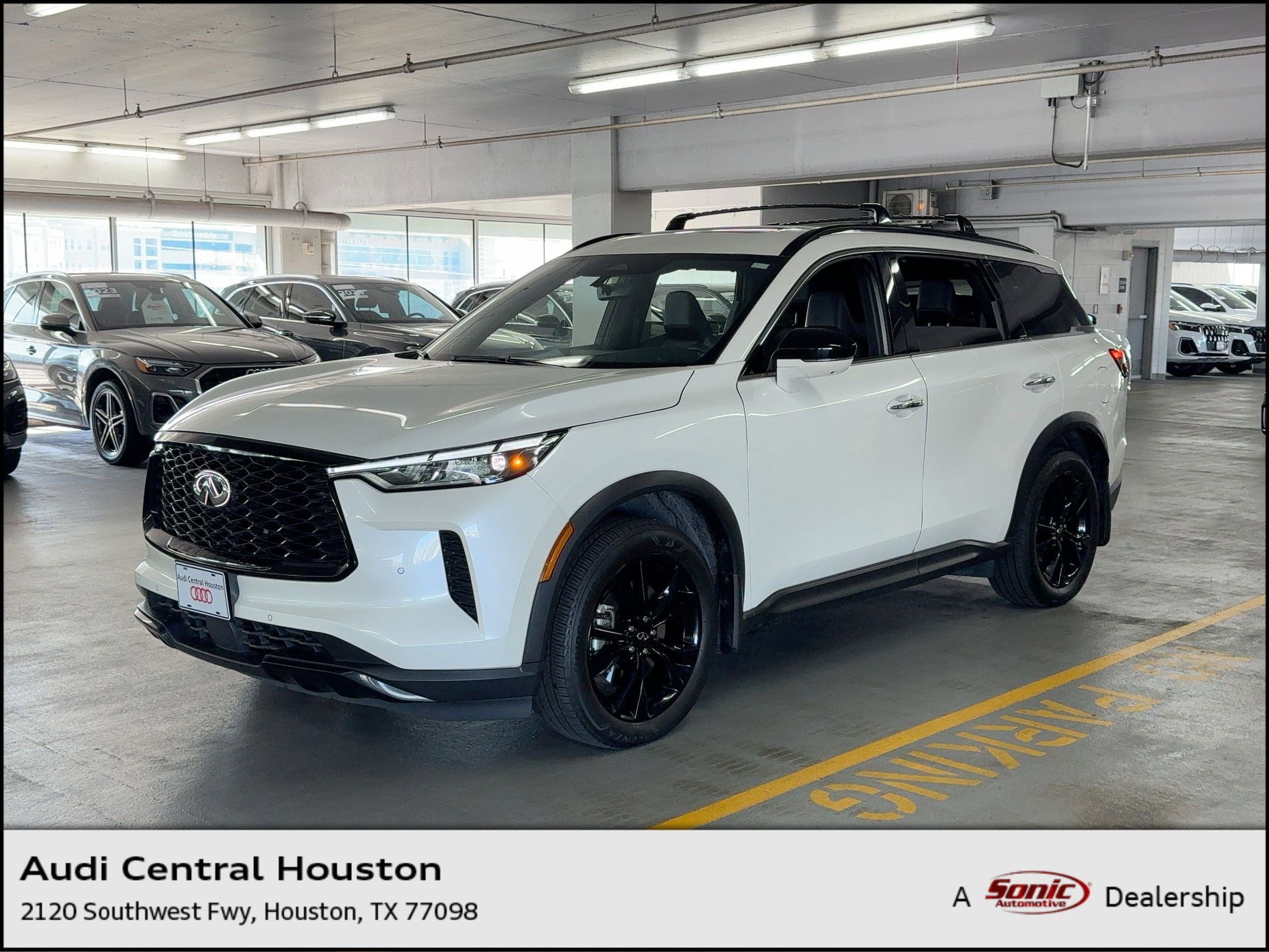 2025 INFINITI QX60 LUXE's photo