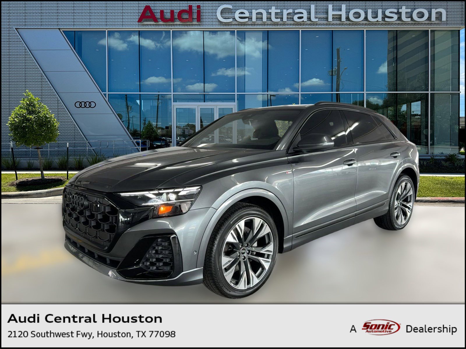 2026 Audi Q8 Prestige's photo