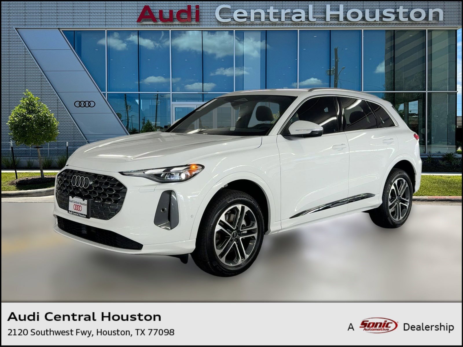 2025 Audi New Q5 Premium's photo