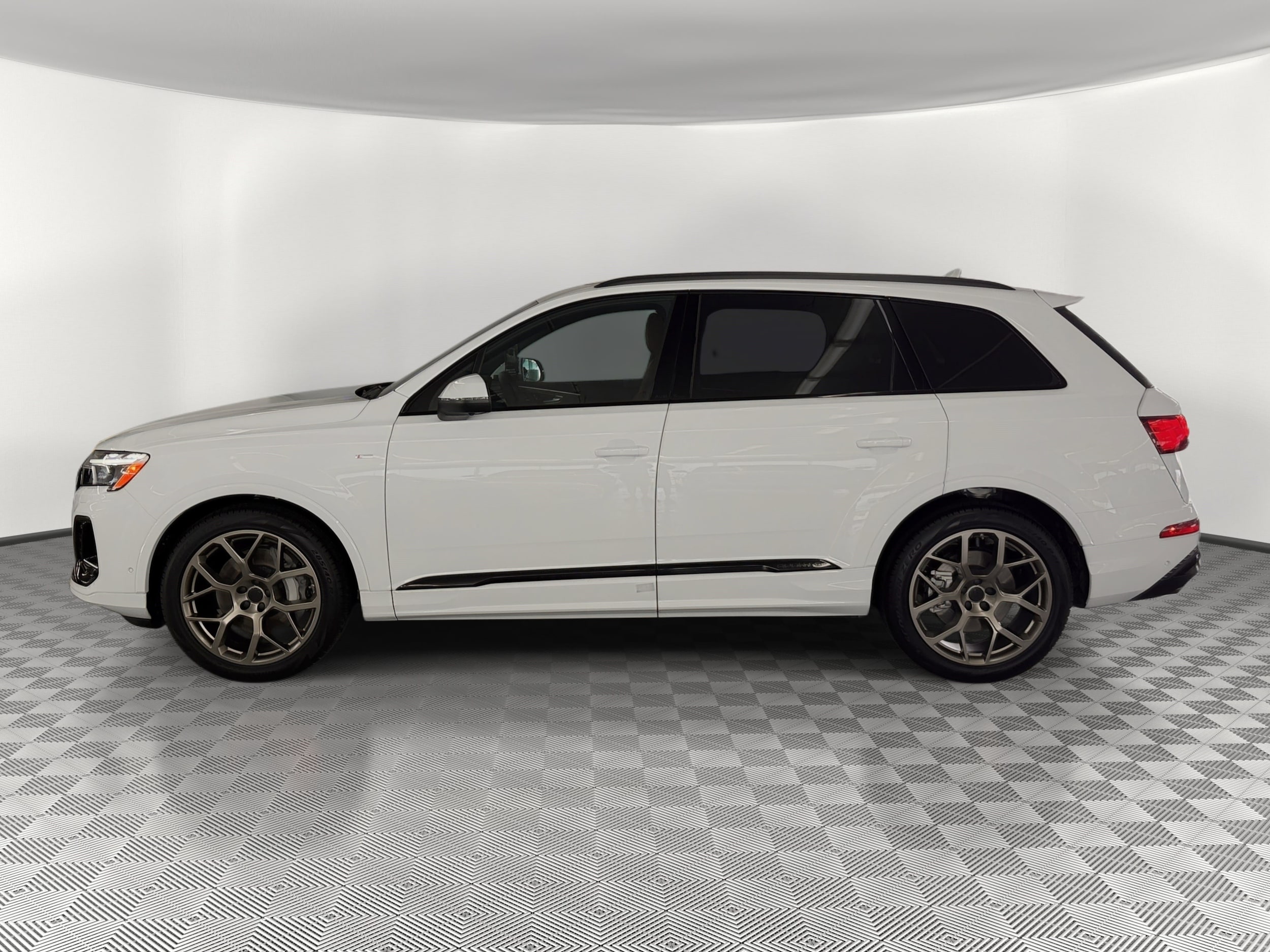 Q7 Prestige SUV