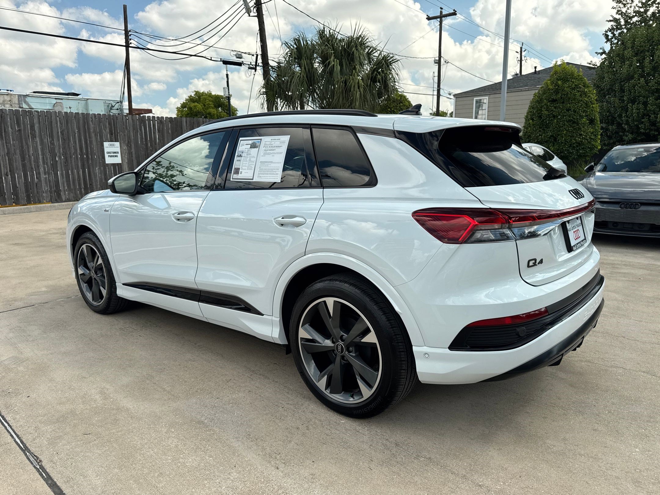 2024 Audi Q4 E-tron Premium Plus photo 3