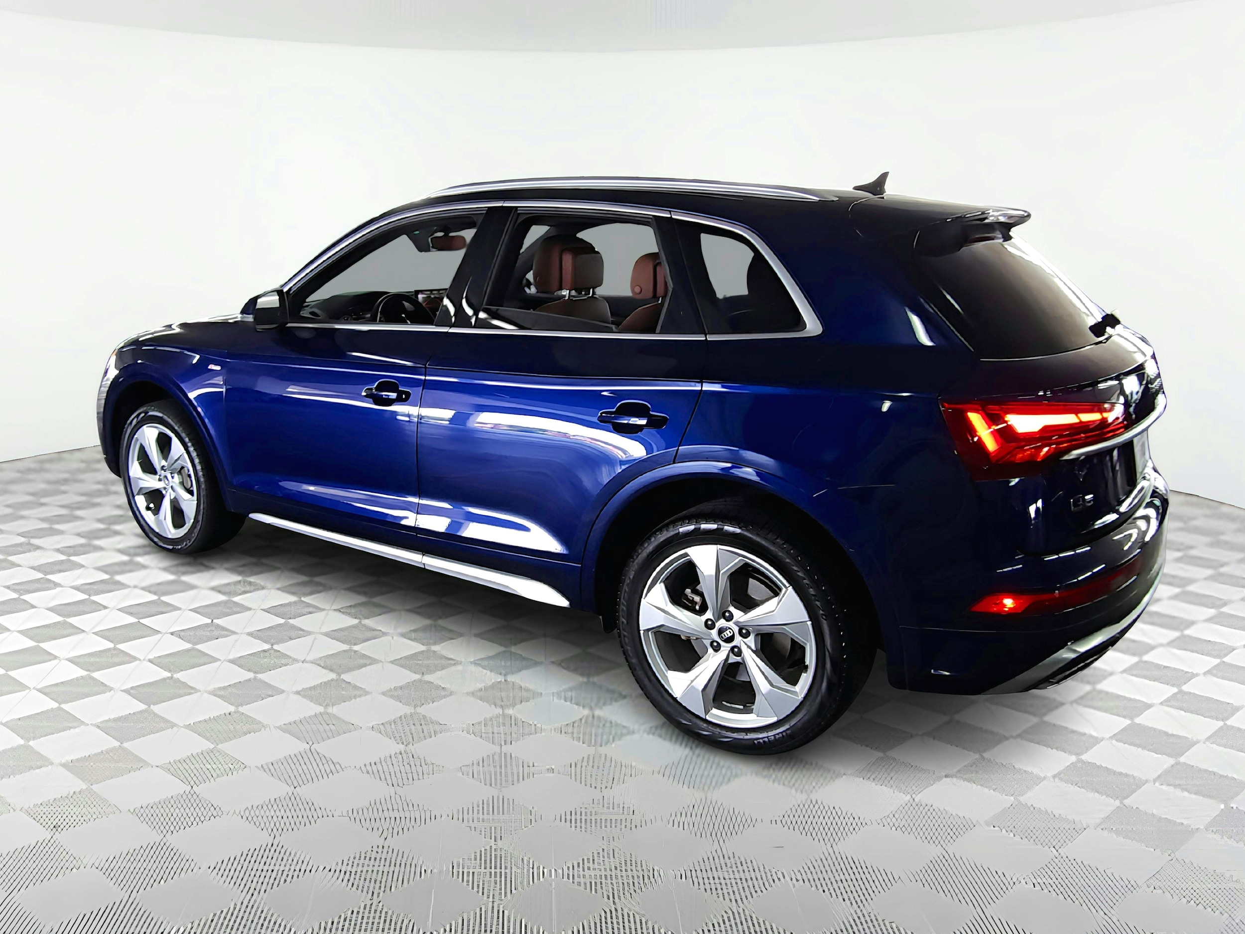Used 2022 Audi Q5 Premium Plus with VIN WA1EAAFY2N2042827 for sale in Houston, TX