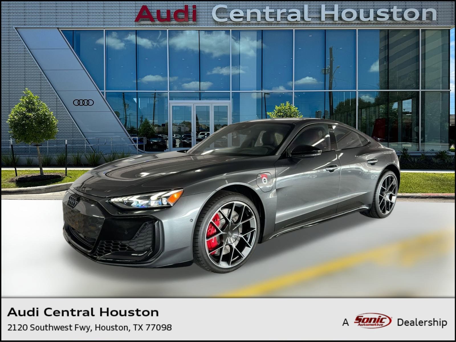 2026 Audi RS e-tron GT Performance Base's photo