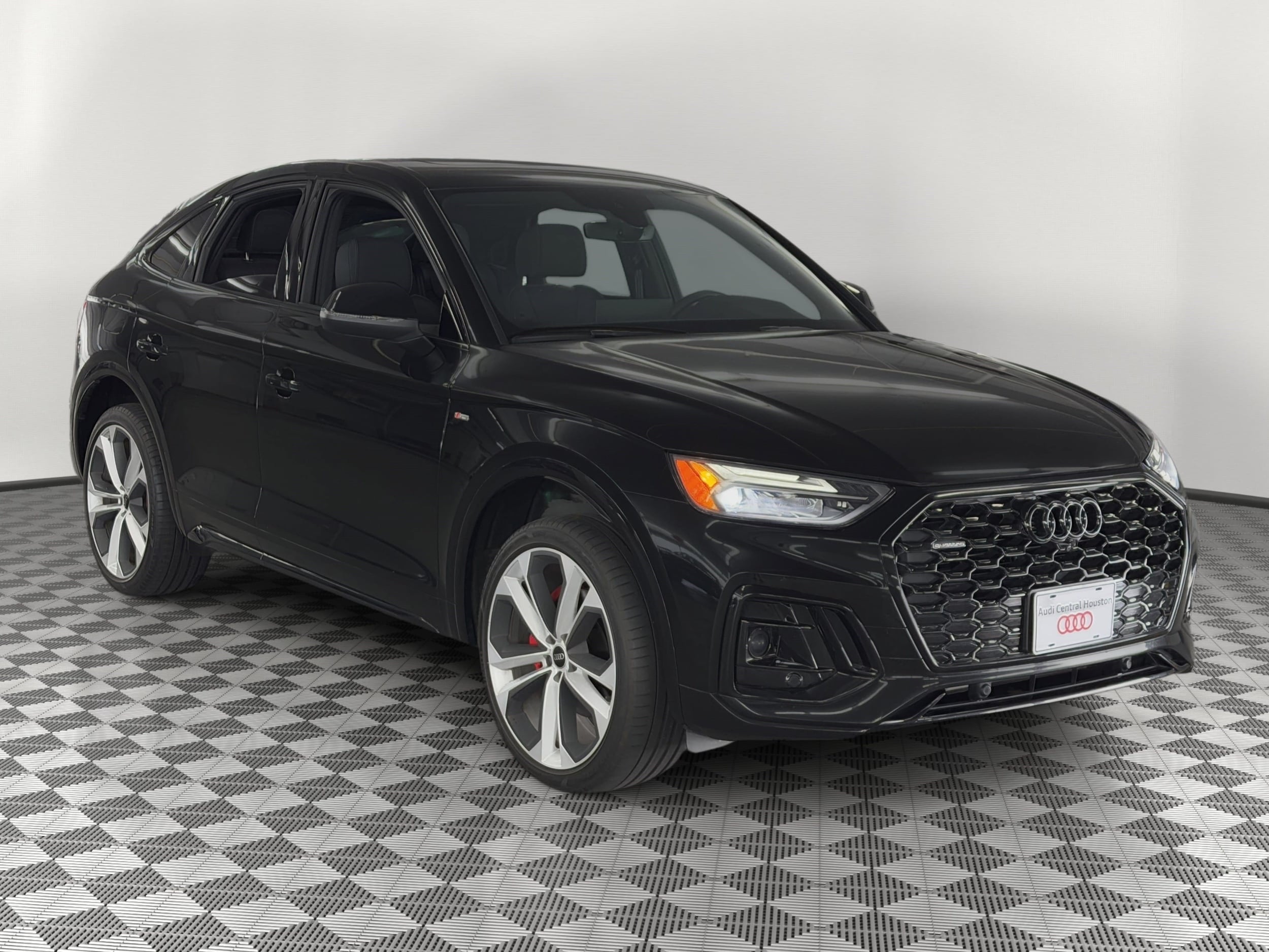 Q5 Sportback S Line Premium Plus SUV