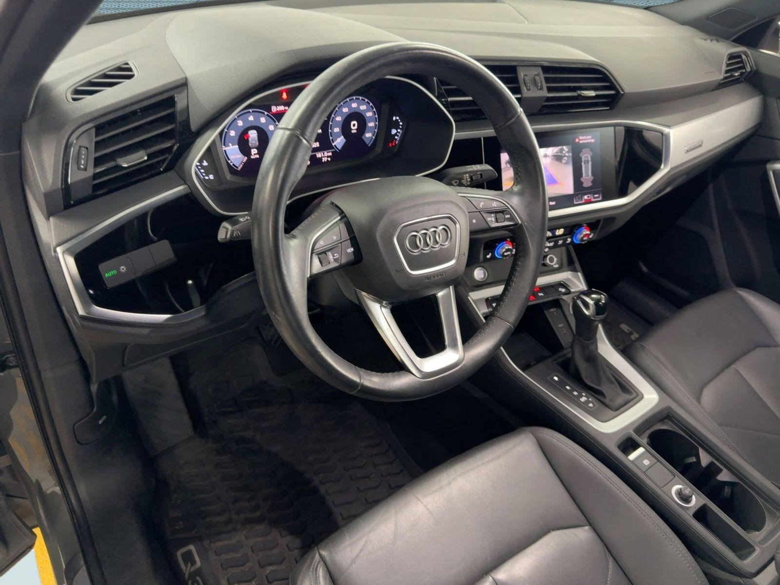 2020 Audi Q3 S line Premium photo 4