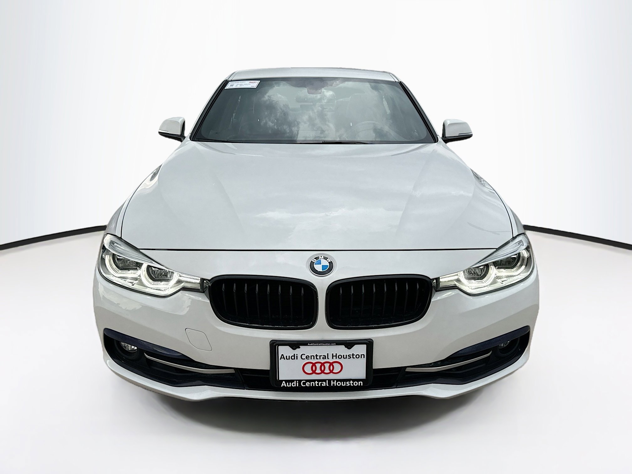 Used 2018 BMW 3 Series 330i with VIN WBA8B9G54JNU57849 for sale in Houston, TX