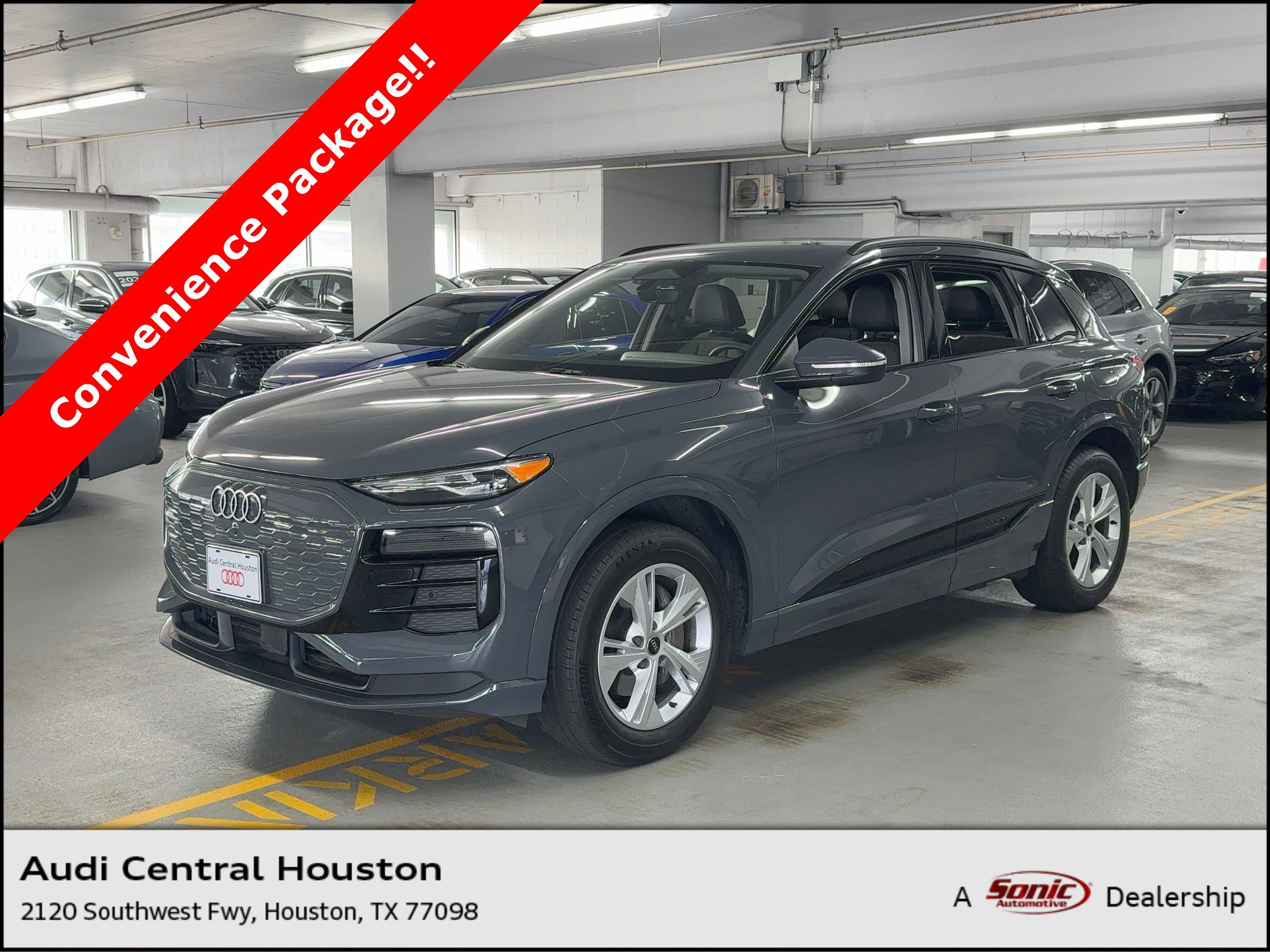 2025 Audi Q6 e-tron Premium's photo