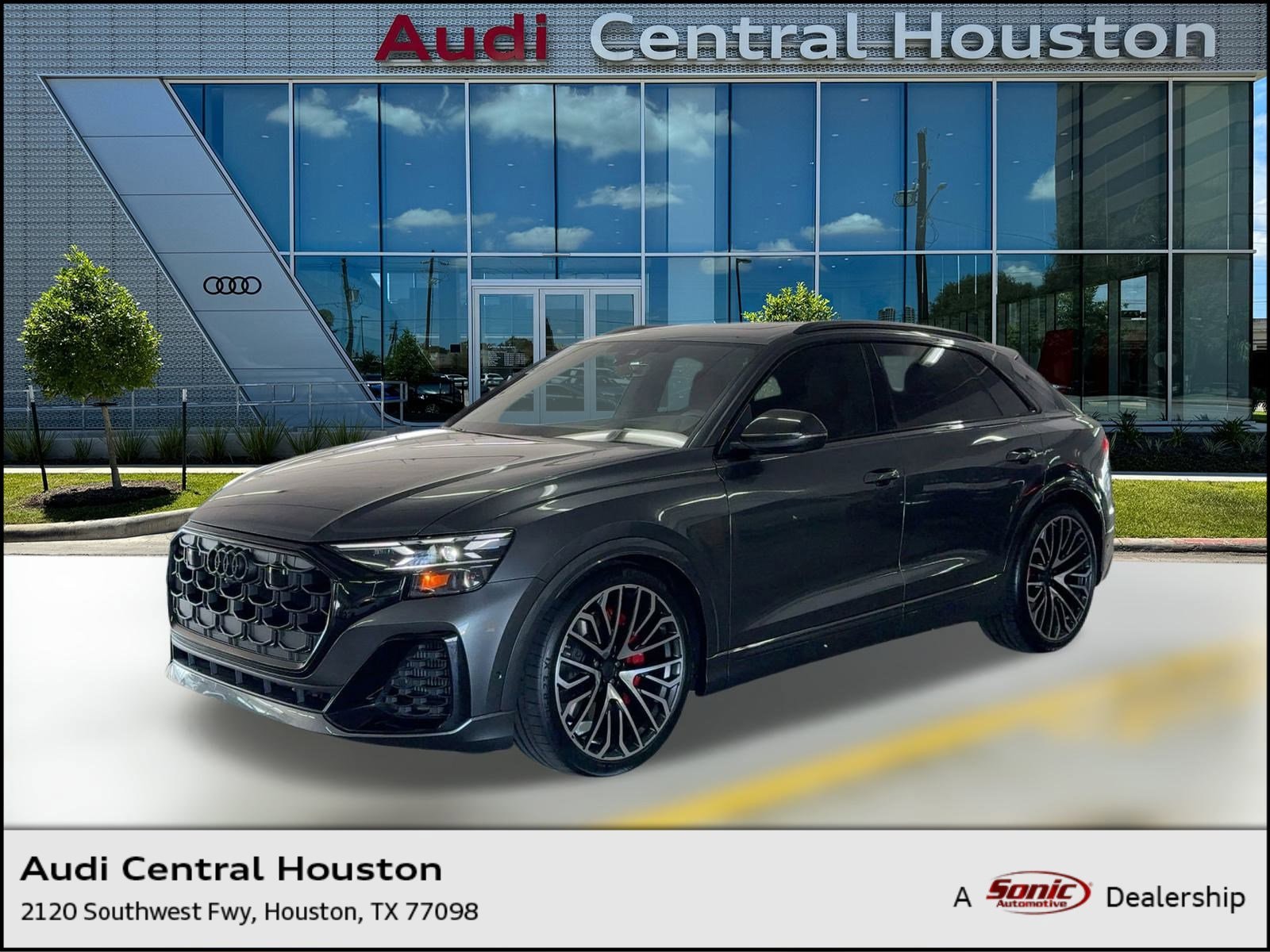 2026 Audi SQ8 Prestige's photo