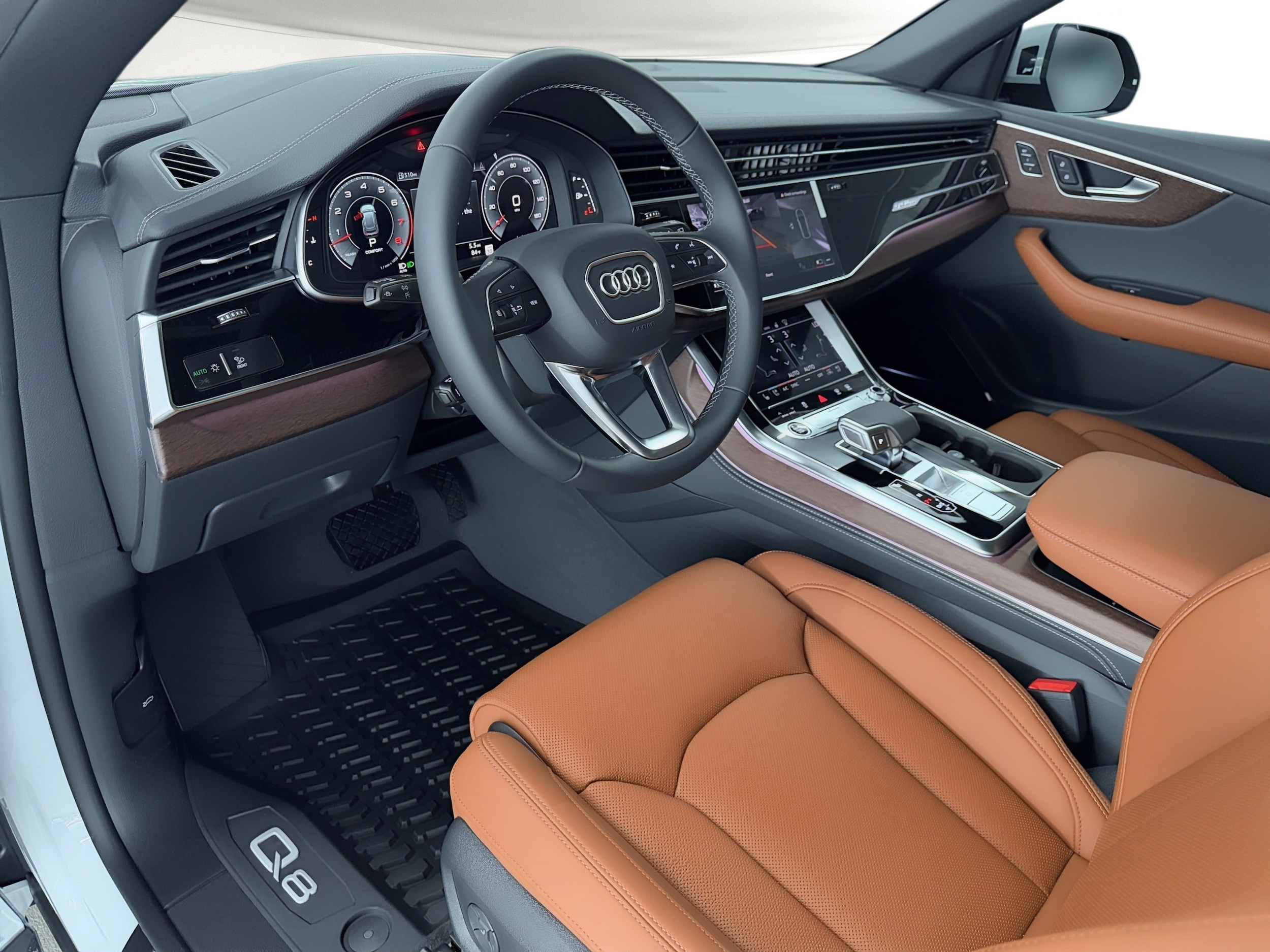 Q8 Prestige SUV