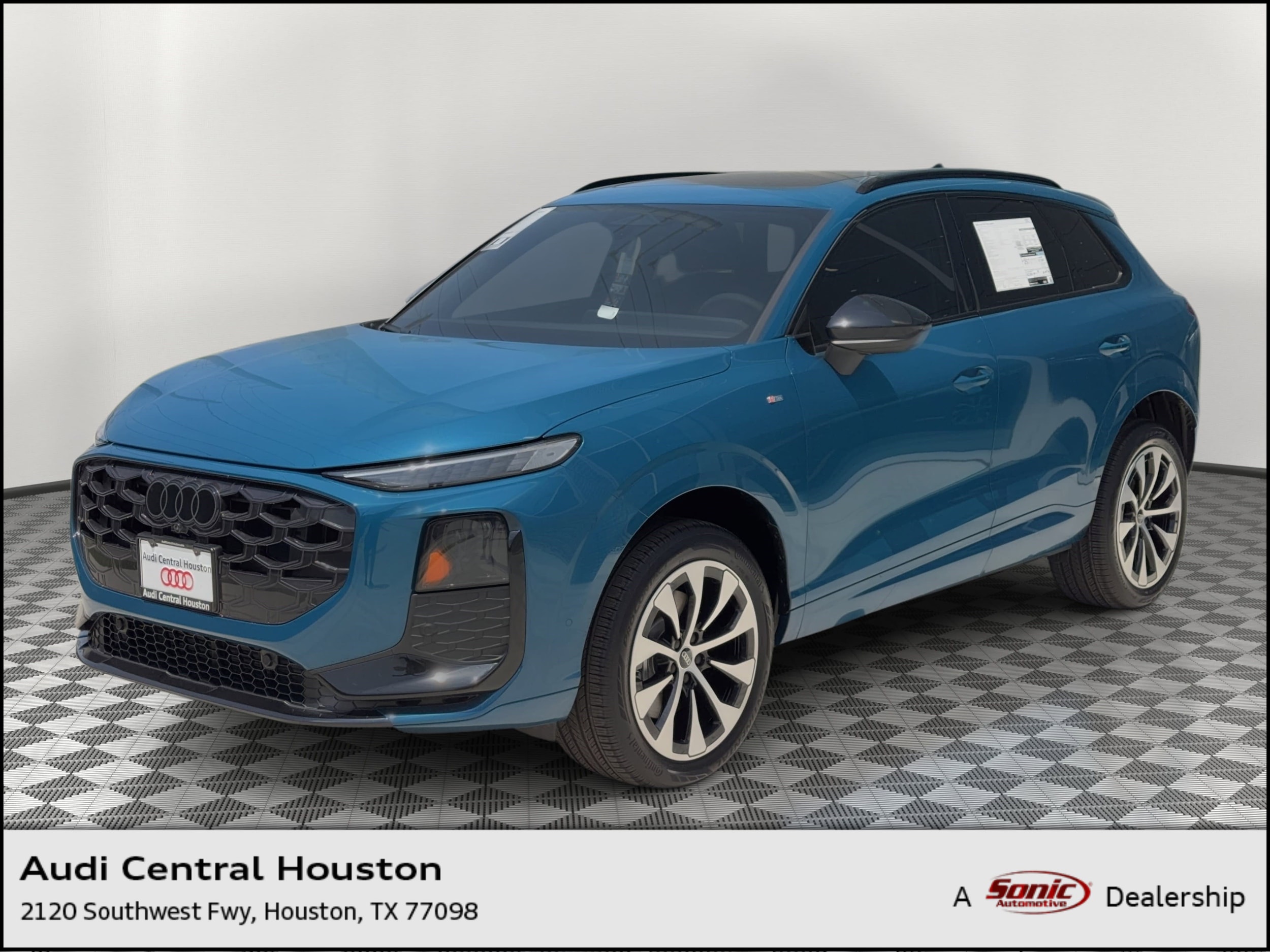 2026 Audi Q3 S line quattro's photo