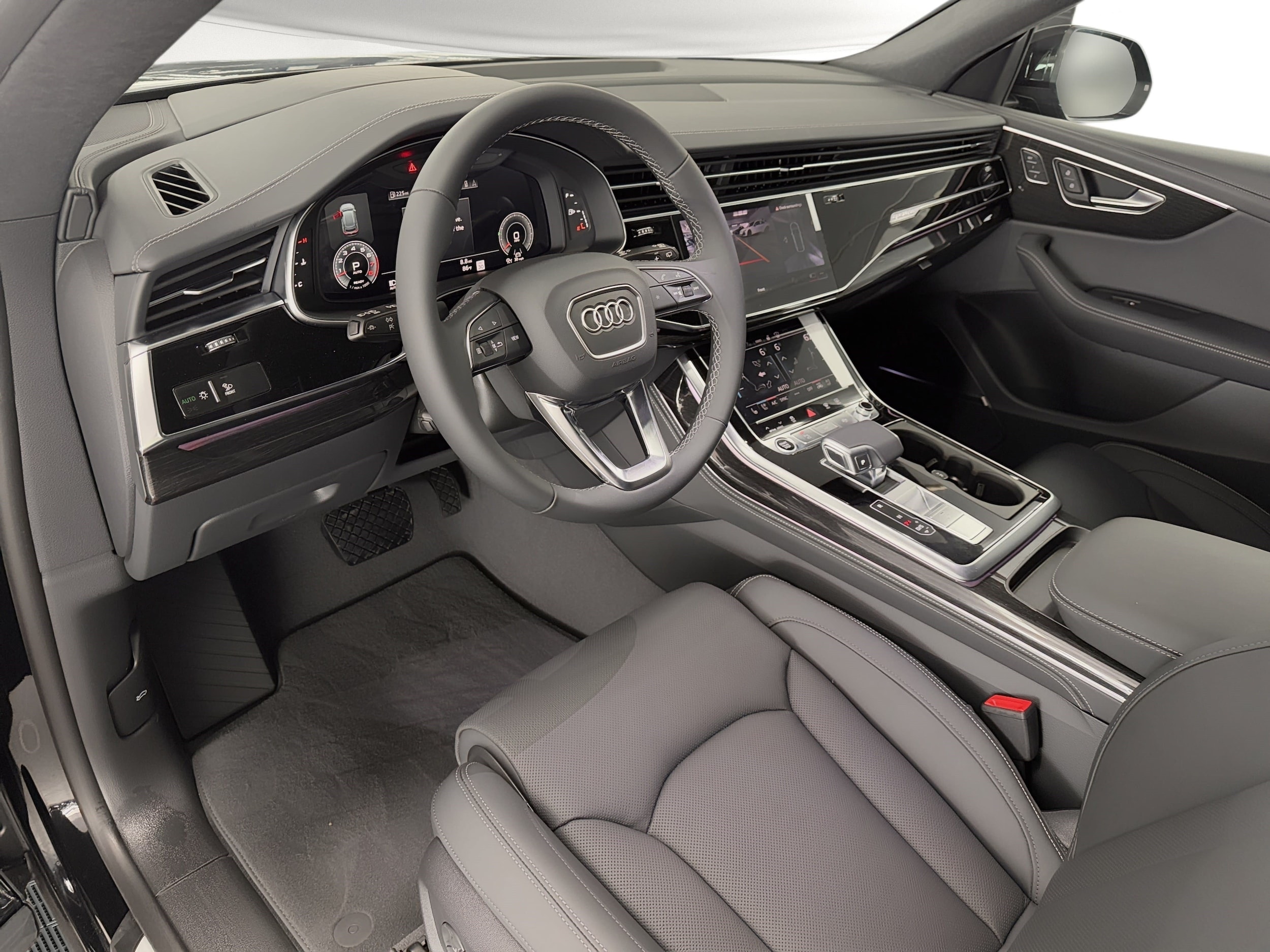 Q8 Prestige SUV