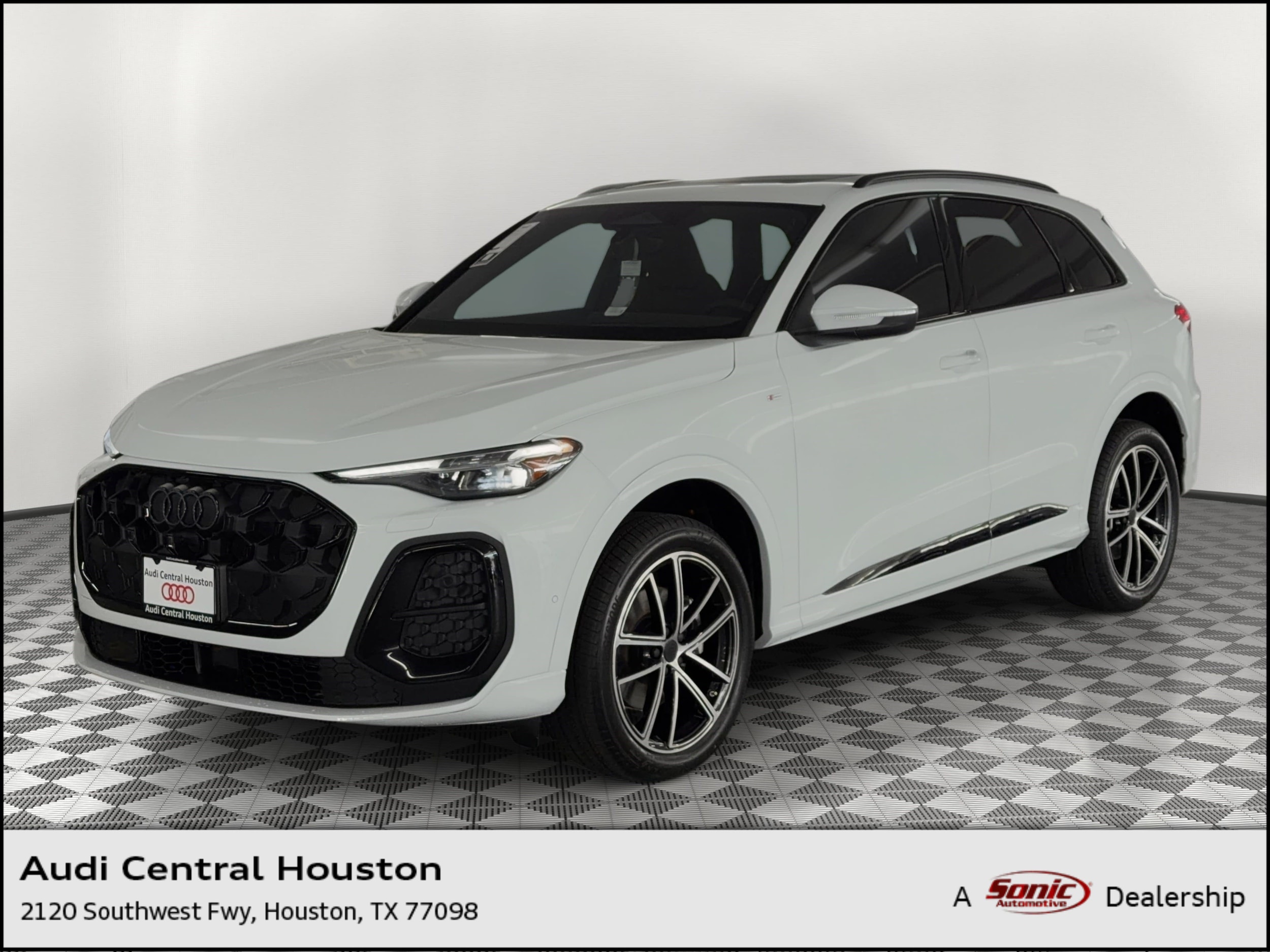 2026 Audi Q5 Premium Plus quattro's photo