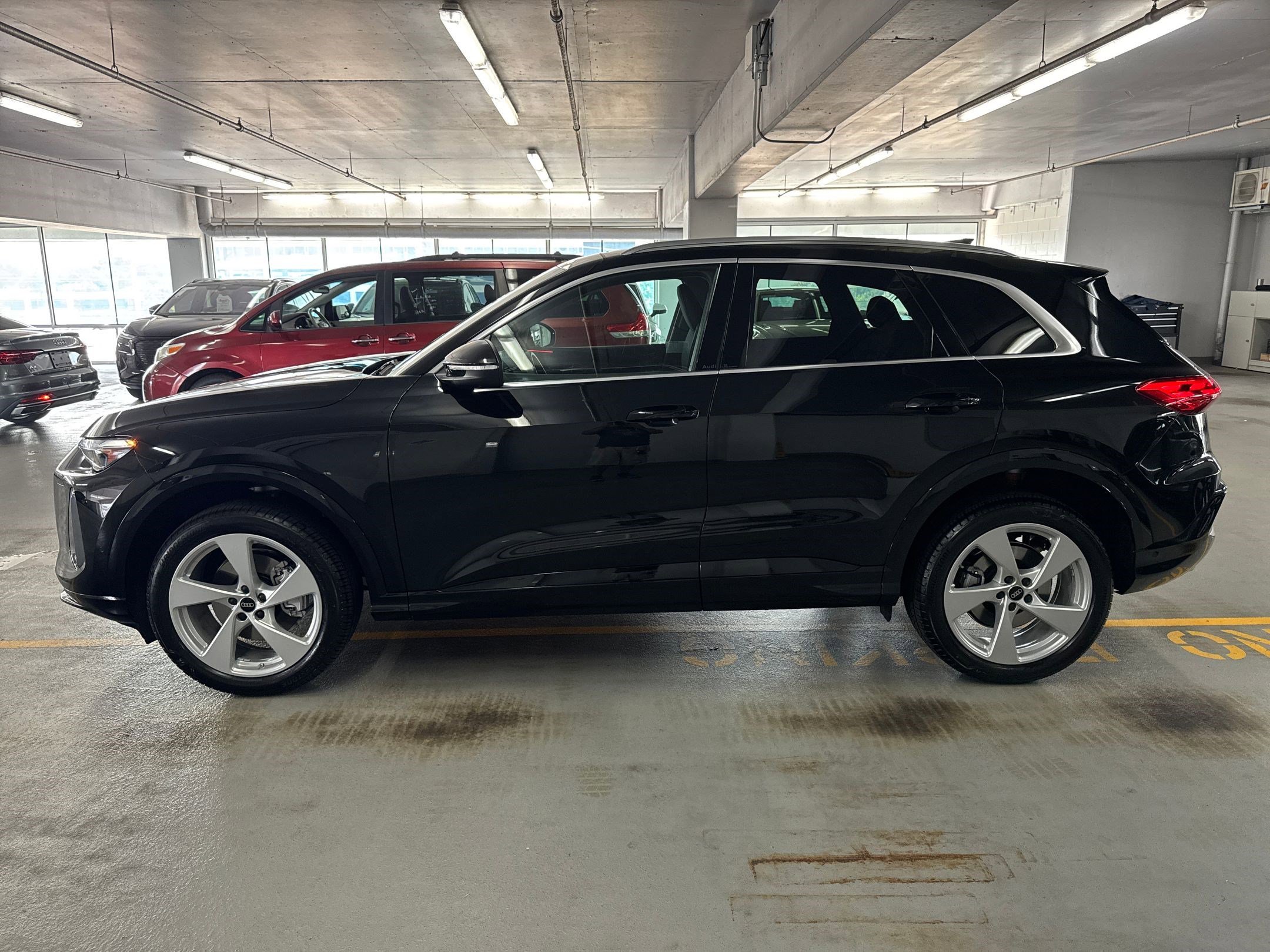 2025 Audi Q5 2.0T Premium Plus photo 2