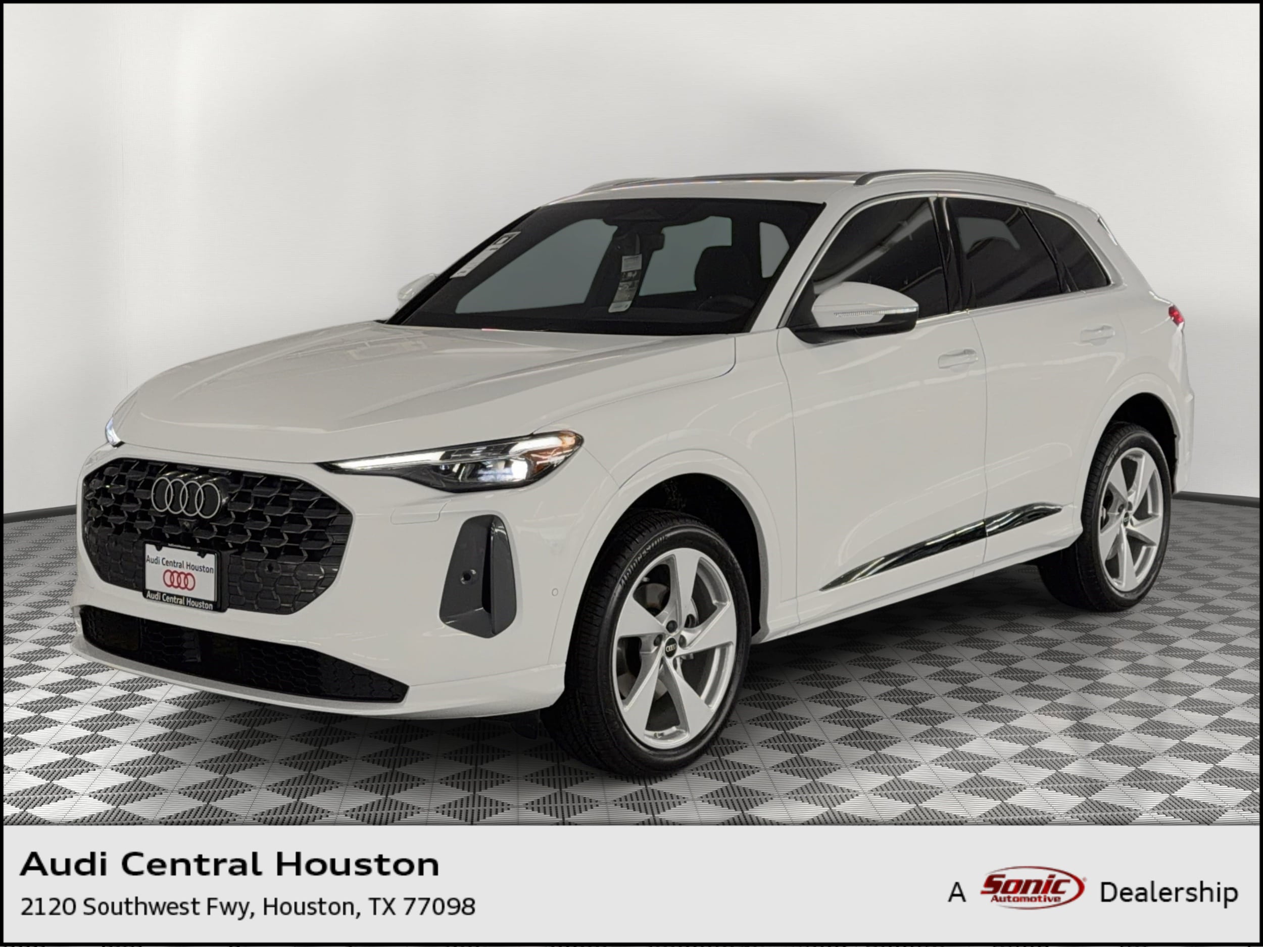 2026 Audi Q5 Premium Plus quattro's photo
