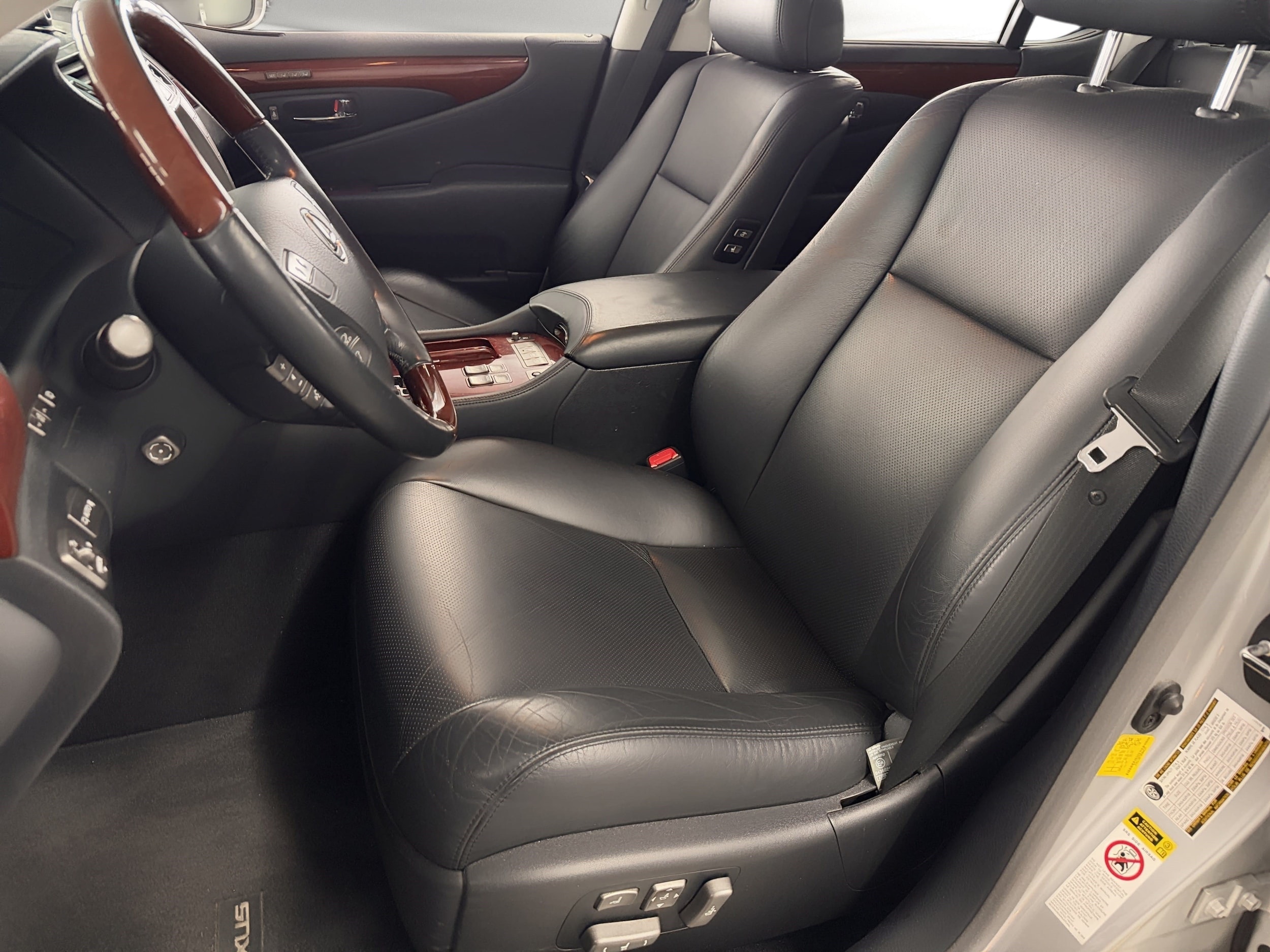 LS 460 L Sedan