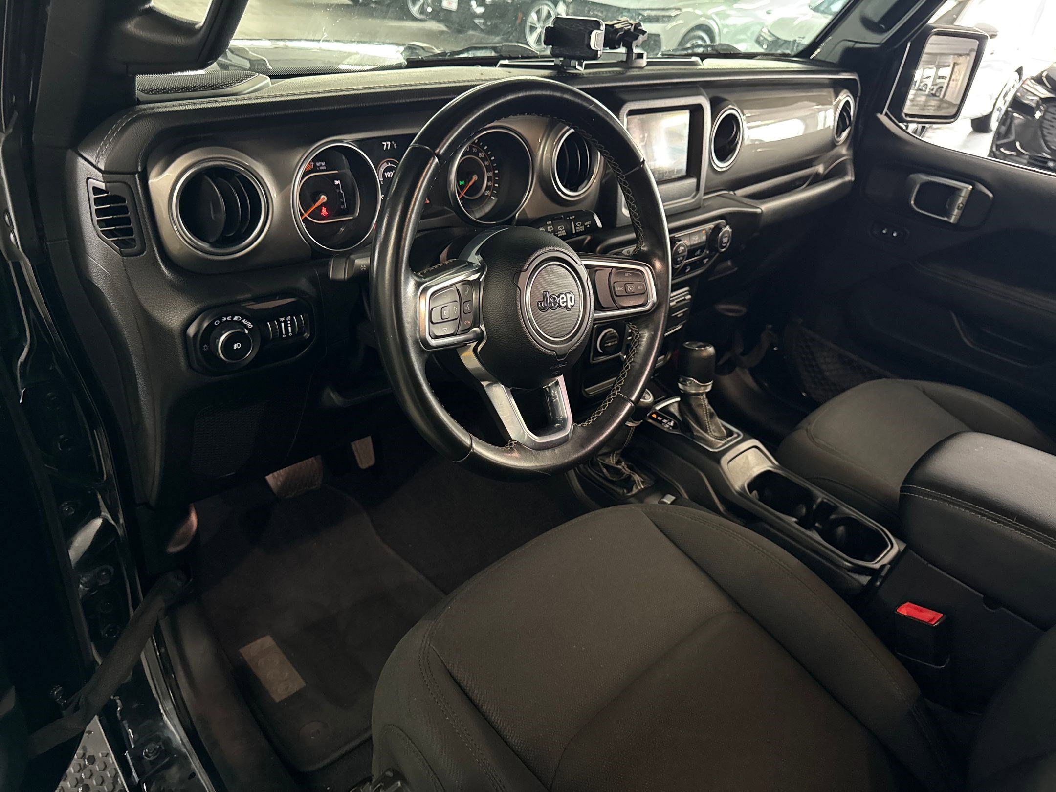 2020 Jeep Wrangler Unlimited Sahara photo 4