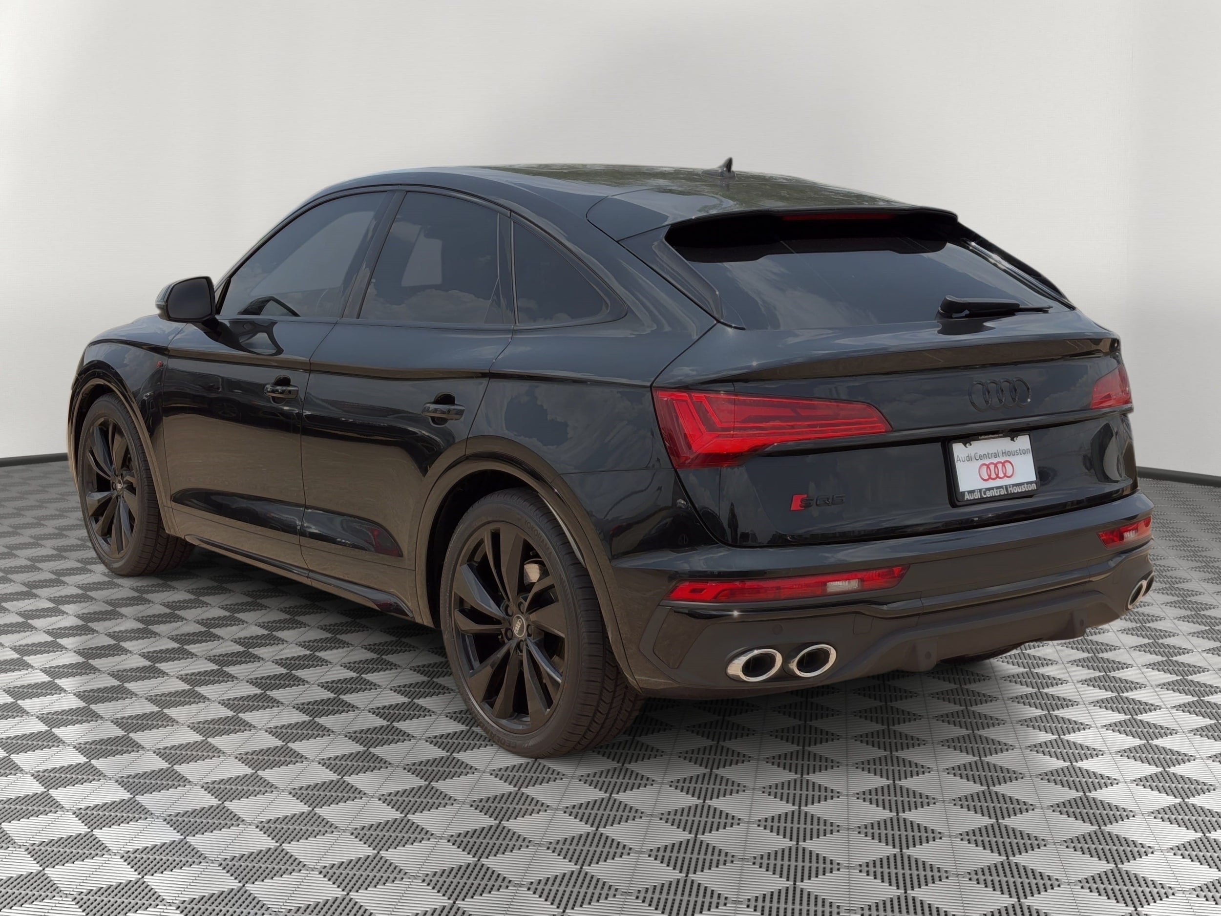 SQ5 Sportback Premium Plus SUV