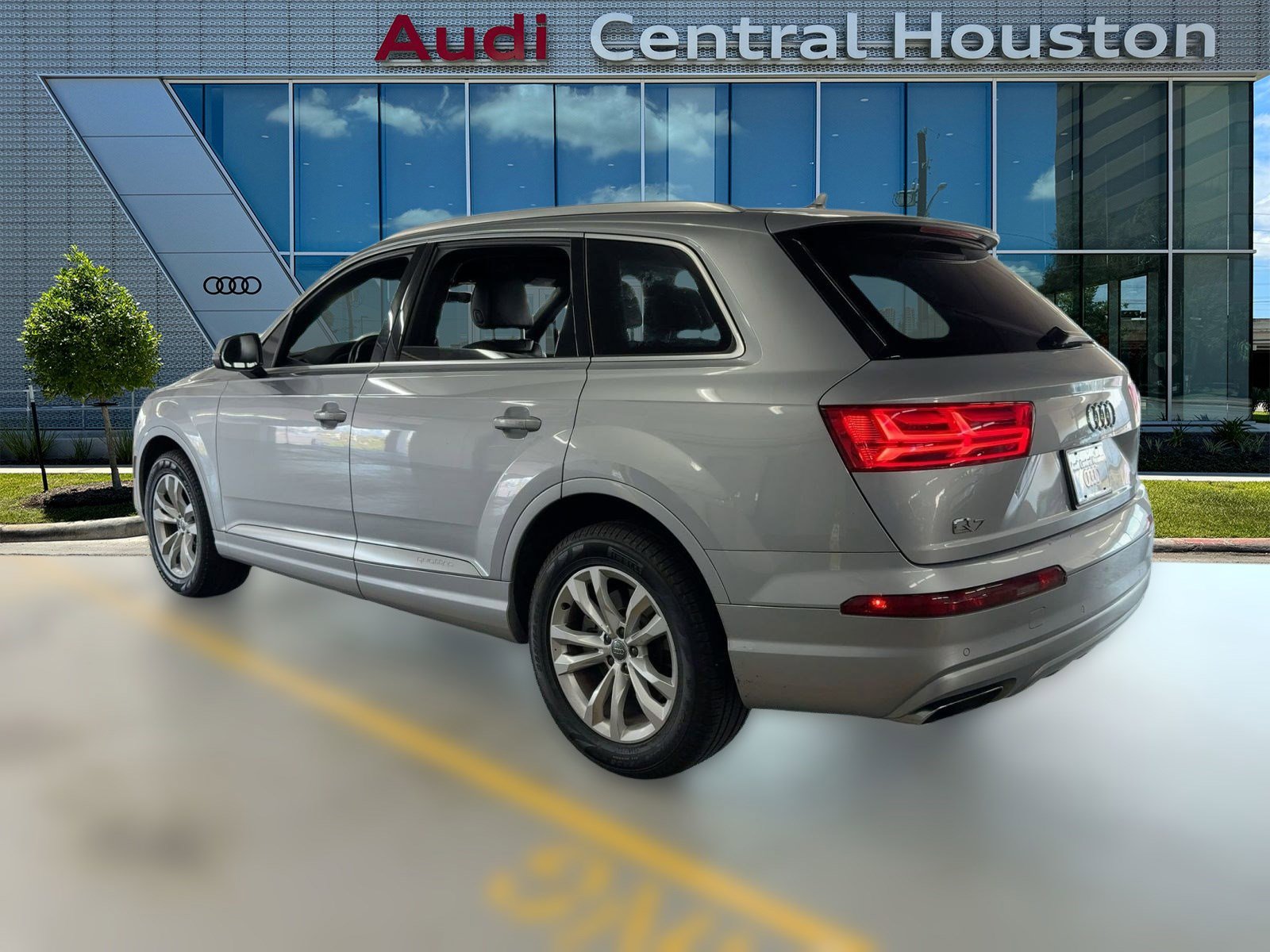 2019 Audi Q7 Premium photo 3