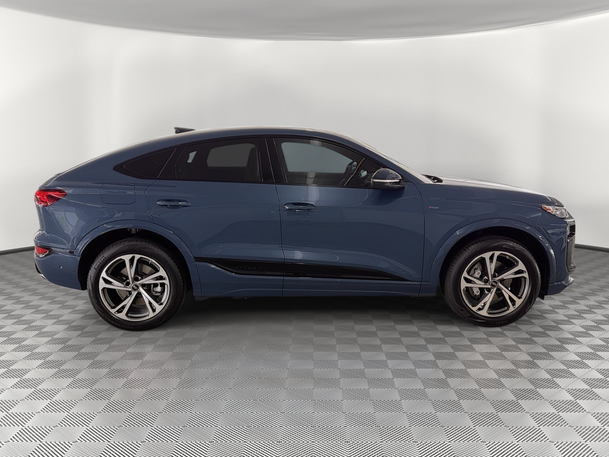 Q6 E-tron Sportback Premium Plus SUV