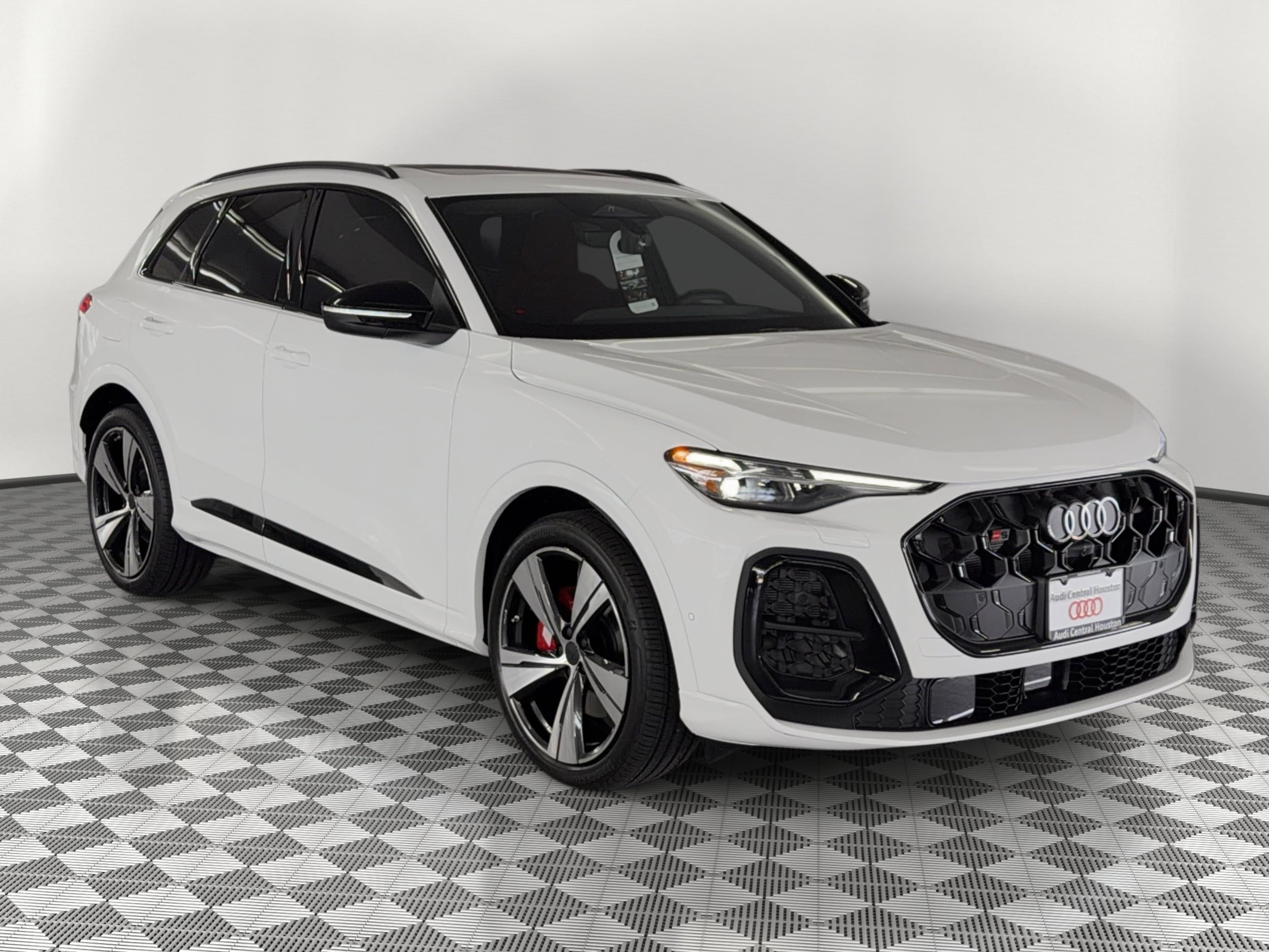 SQ5 Premium Plus SUV