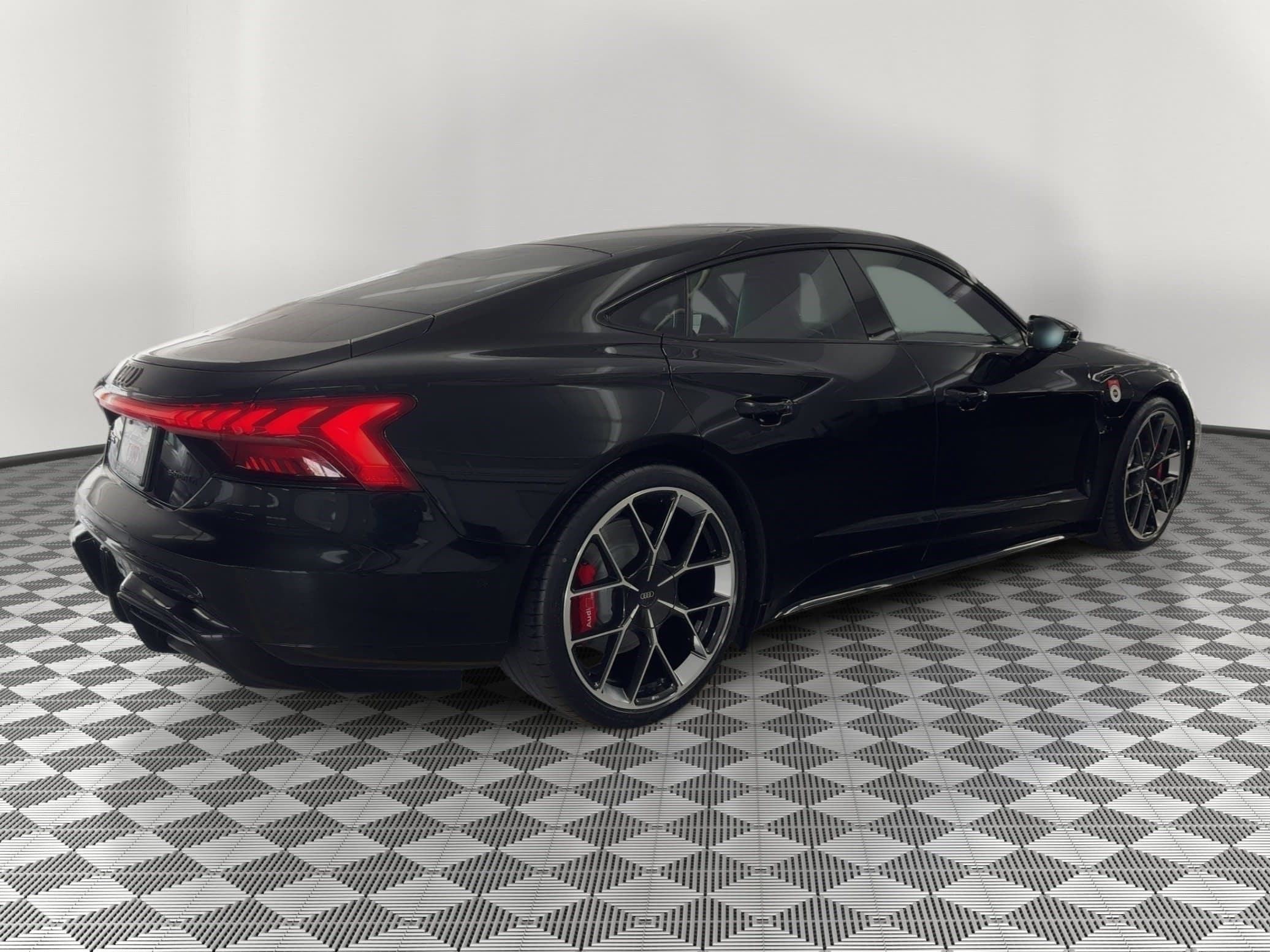 2026 Audi RS e-tron GT Performance Base - Photo 9