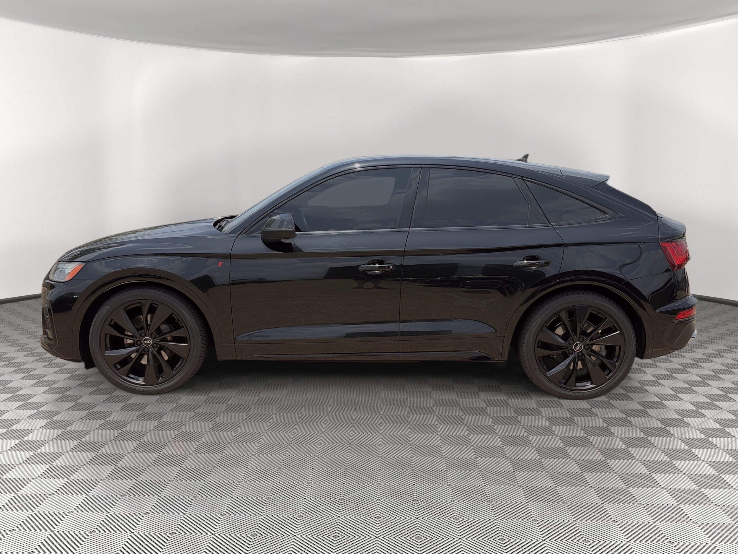 SQ5 Sportback Premium Plus SUV