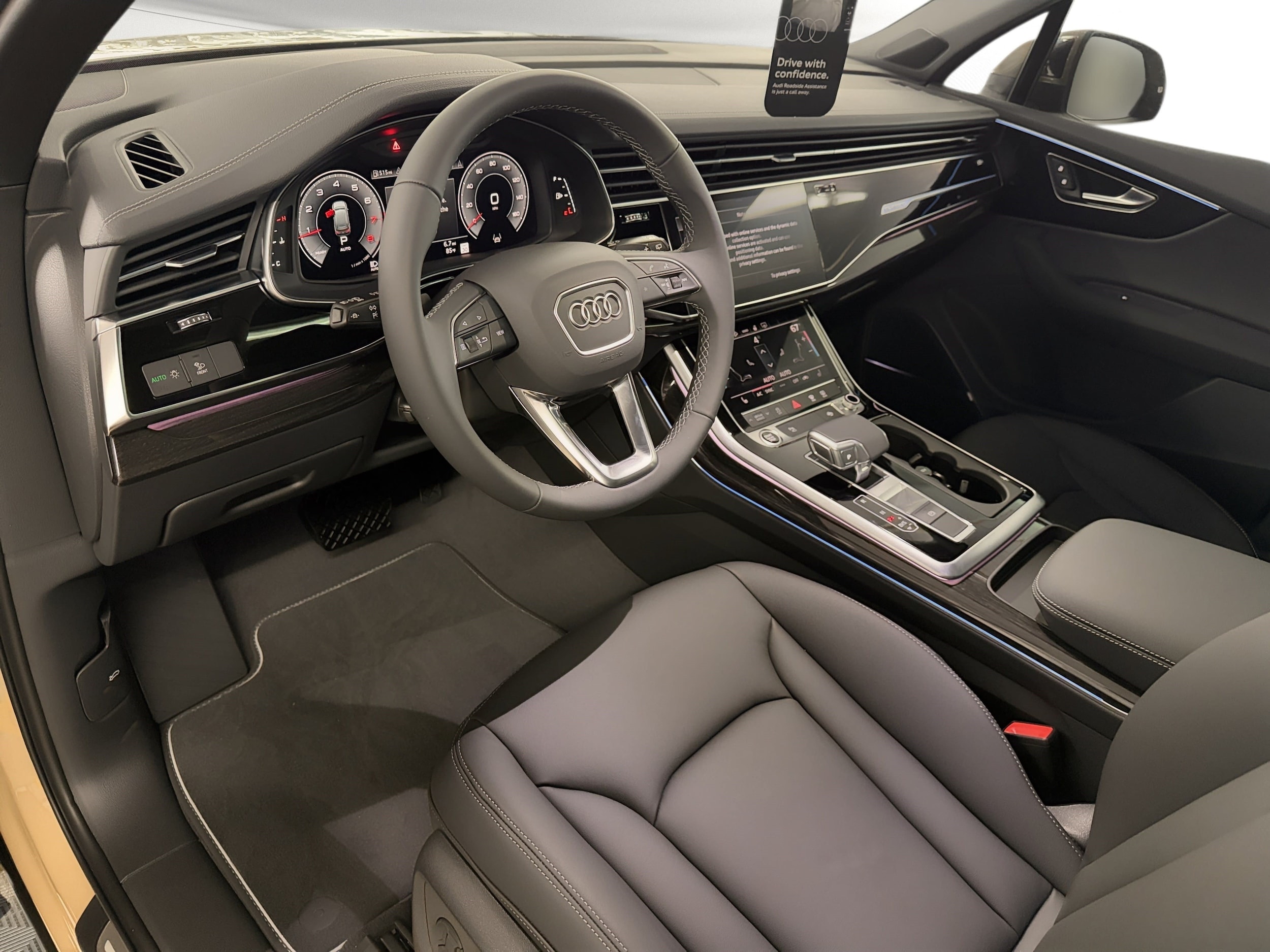 Q7 Premium SUV