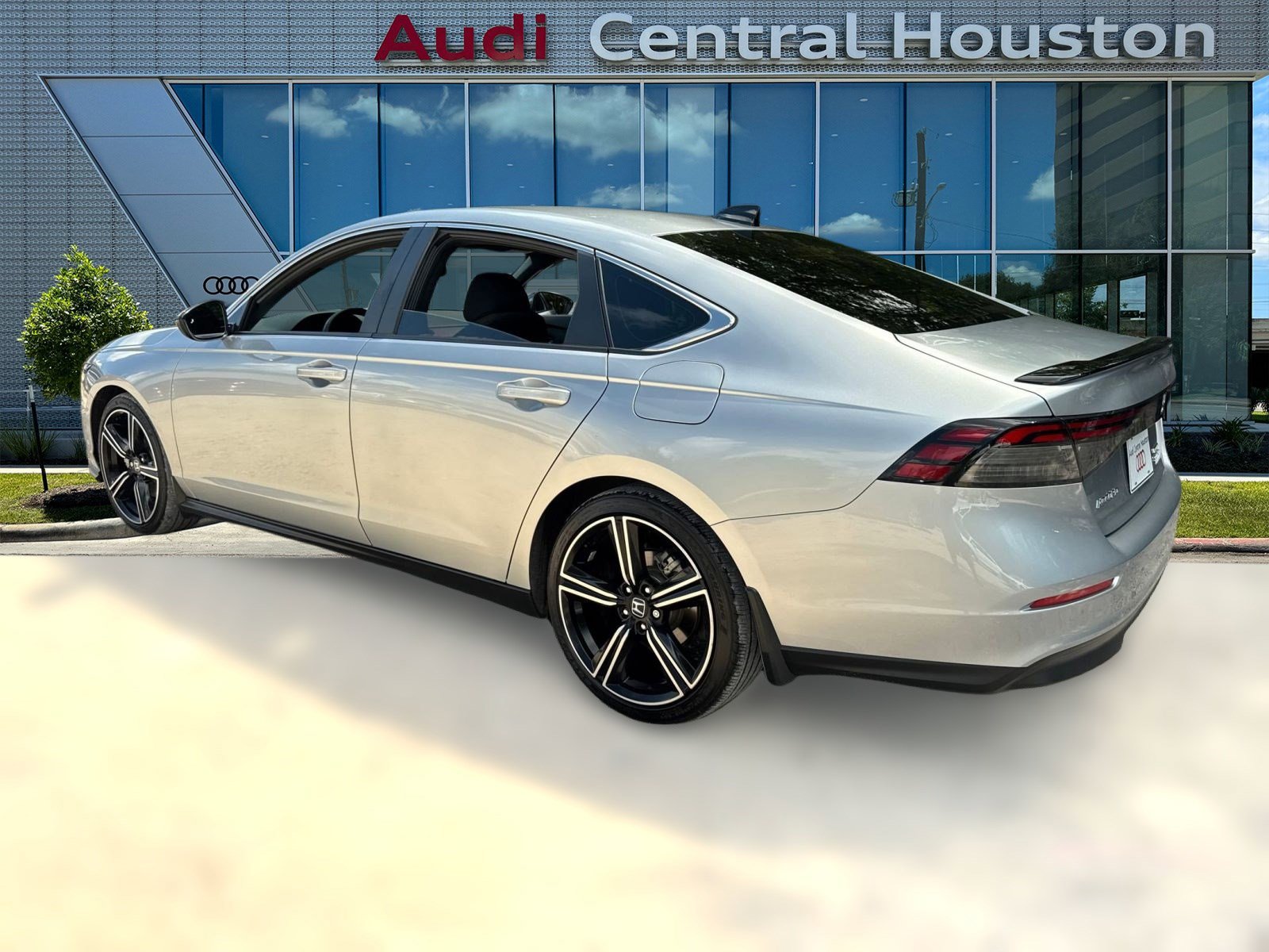 2024 Honda Accord Hybrid Sport photo 3