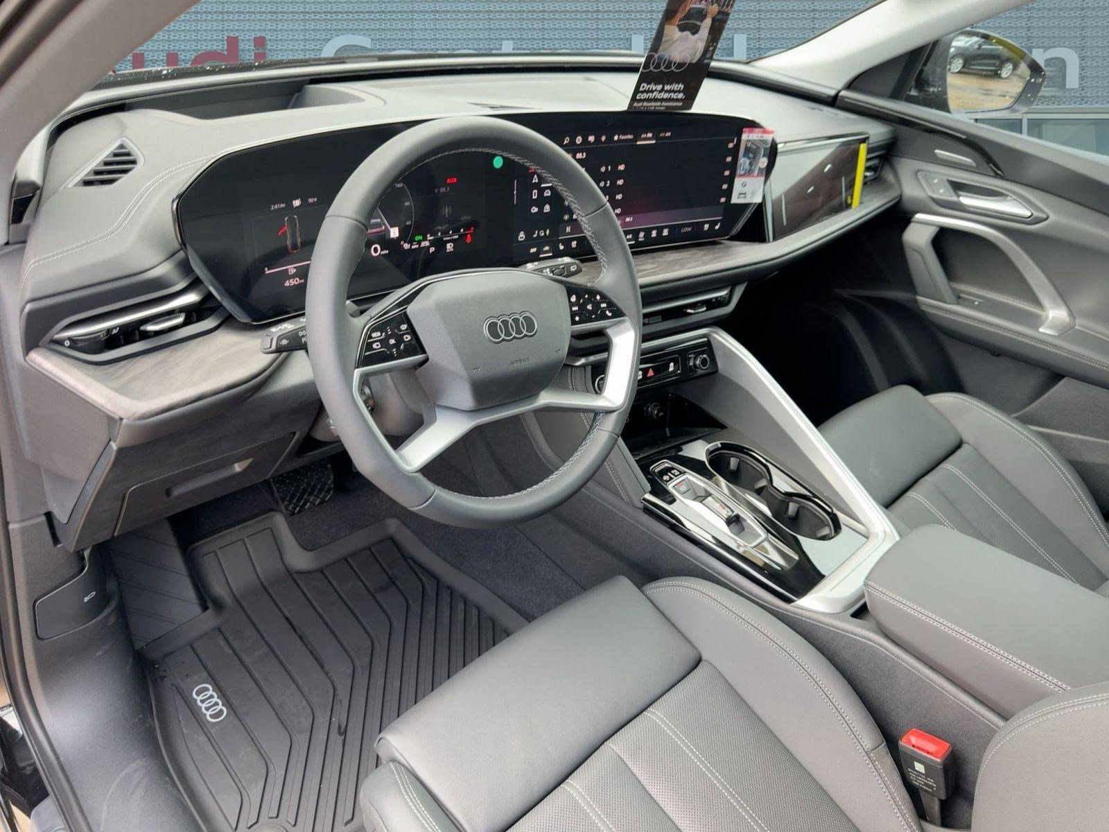 2025 Audi Q5 2.0T Prestige photo 3