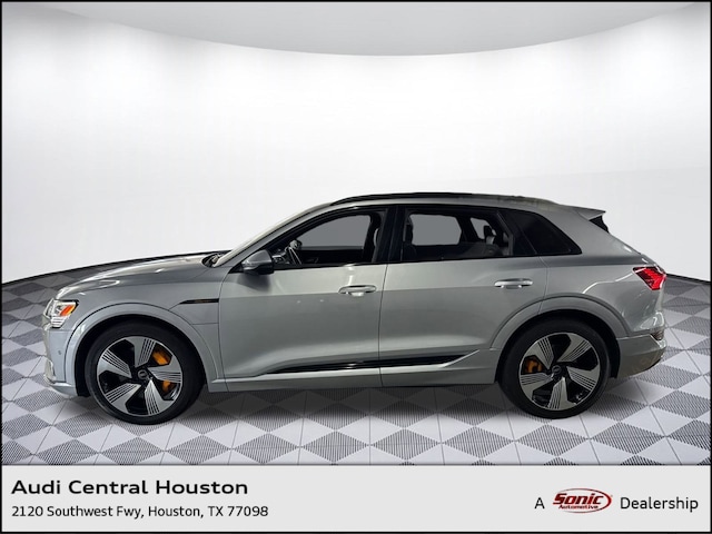 Used 2022 Audi e-tron Premium Plus SUV for sale in Houston