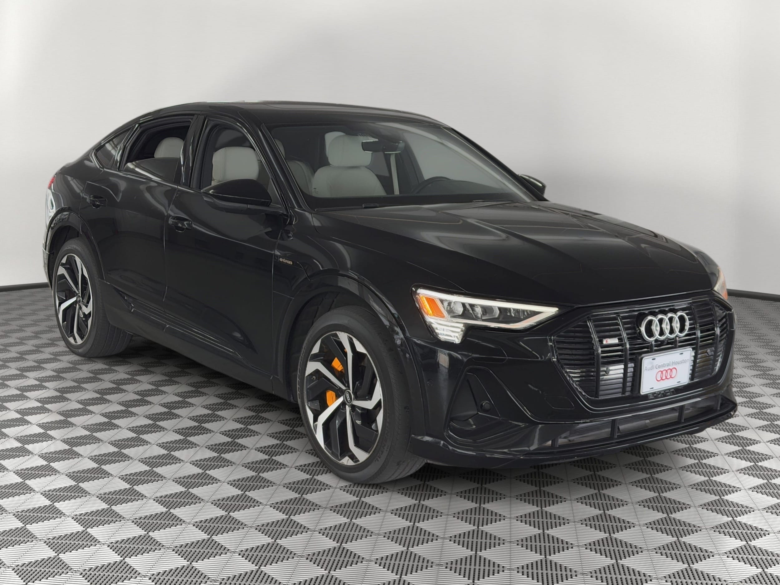 E-tron Sportback S Line Premium Plus SUV