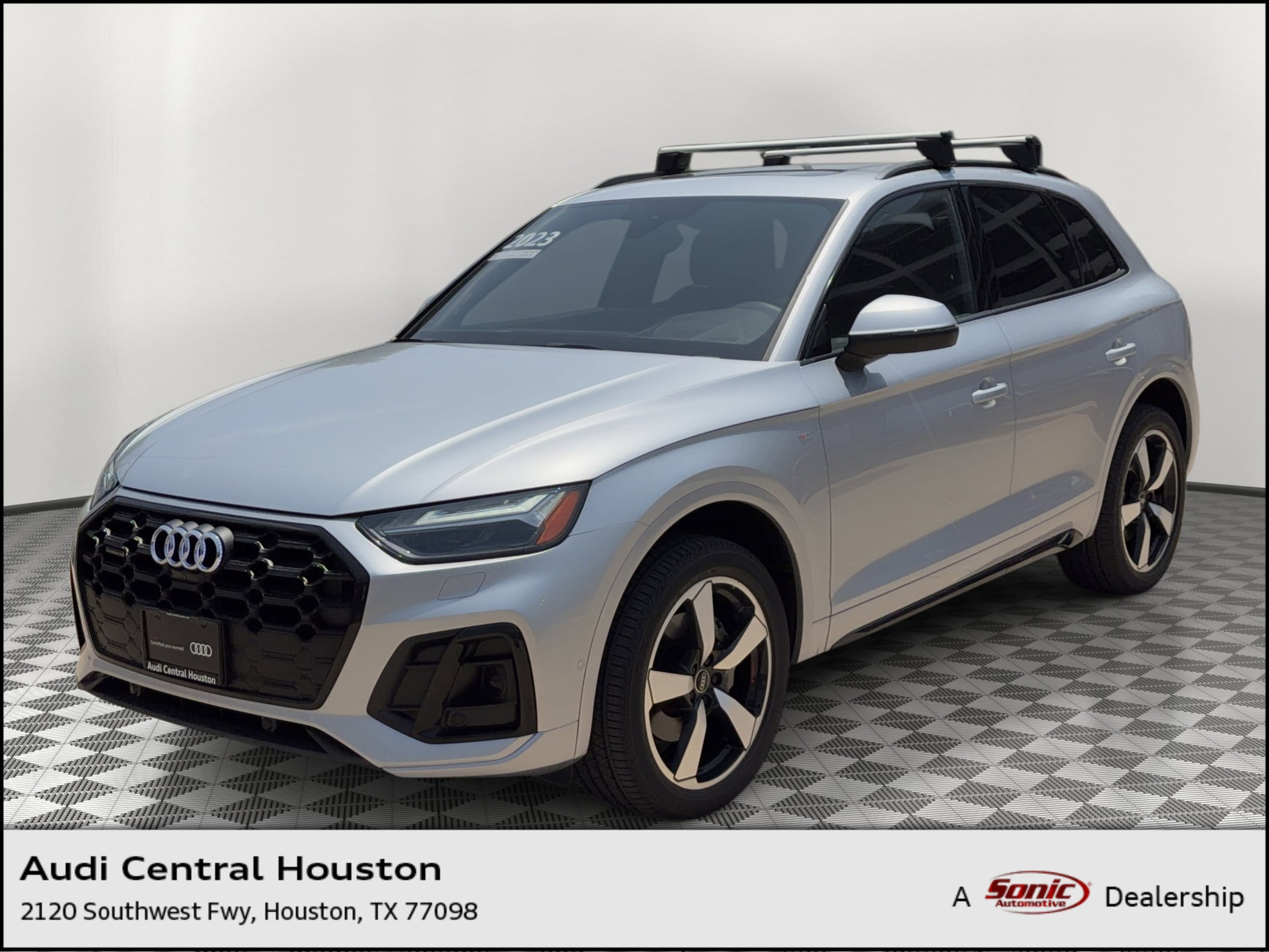 2023 Audi Q5 45 Prestige's photo