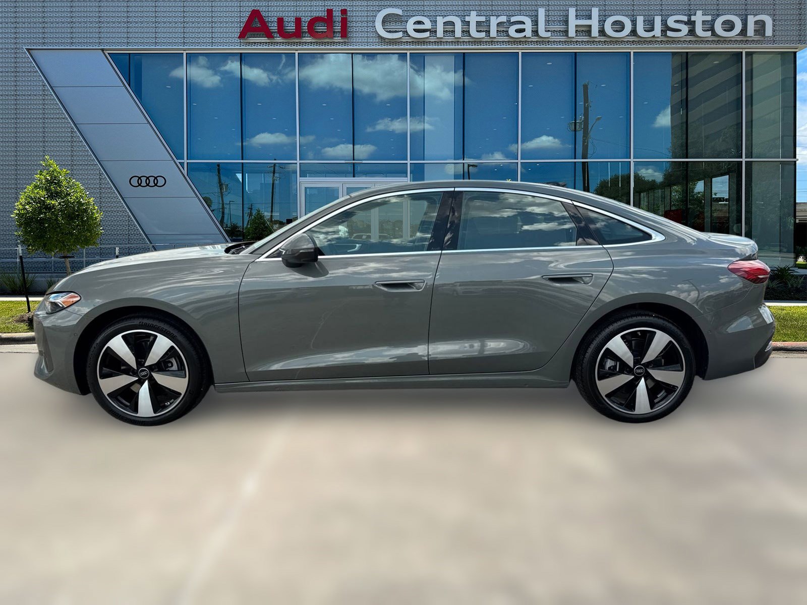 2025 Audi A5 2.0T Premium Plus photo 2