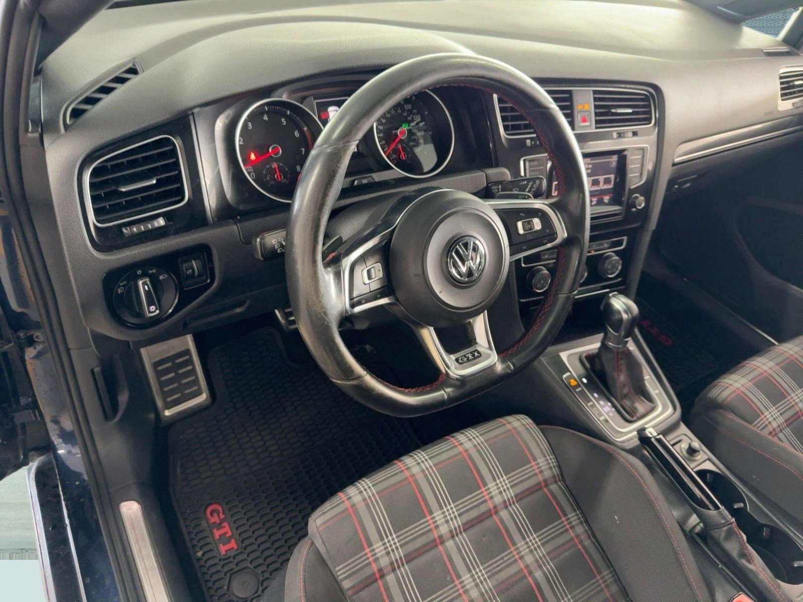 2015 Volkswagen Golf GTI S photo 4