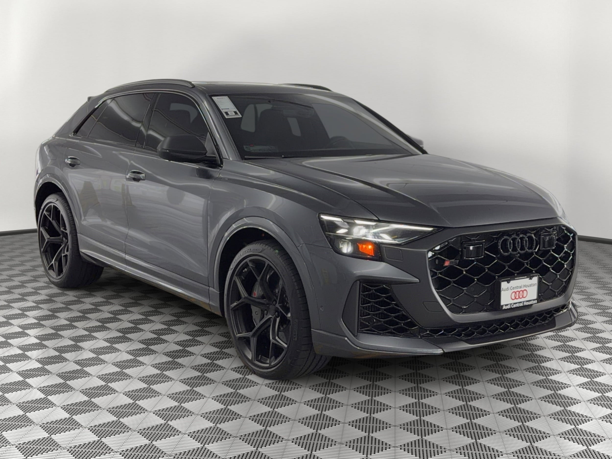 RS Q8 Performance SUV