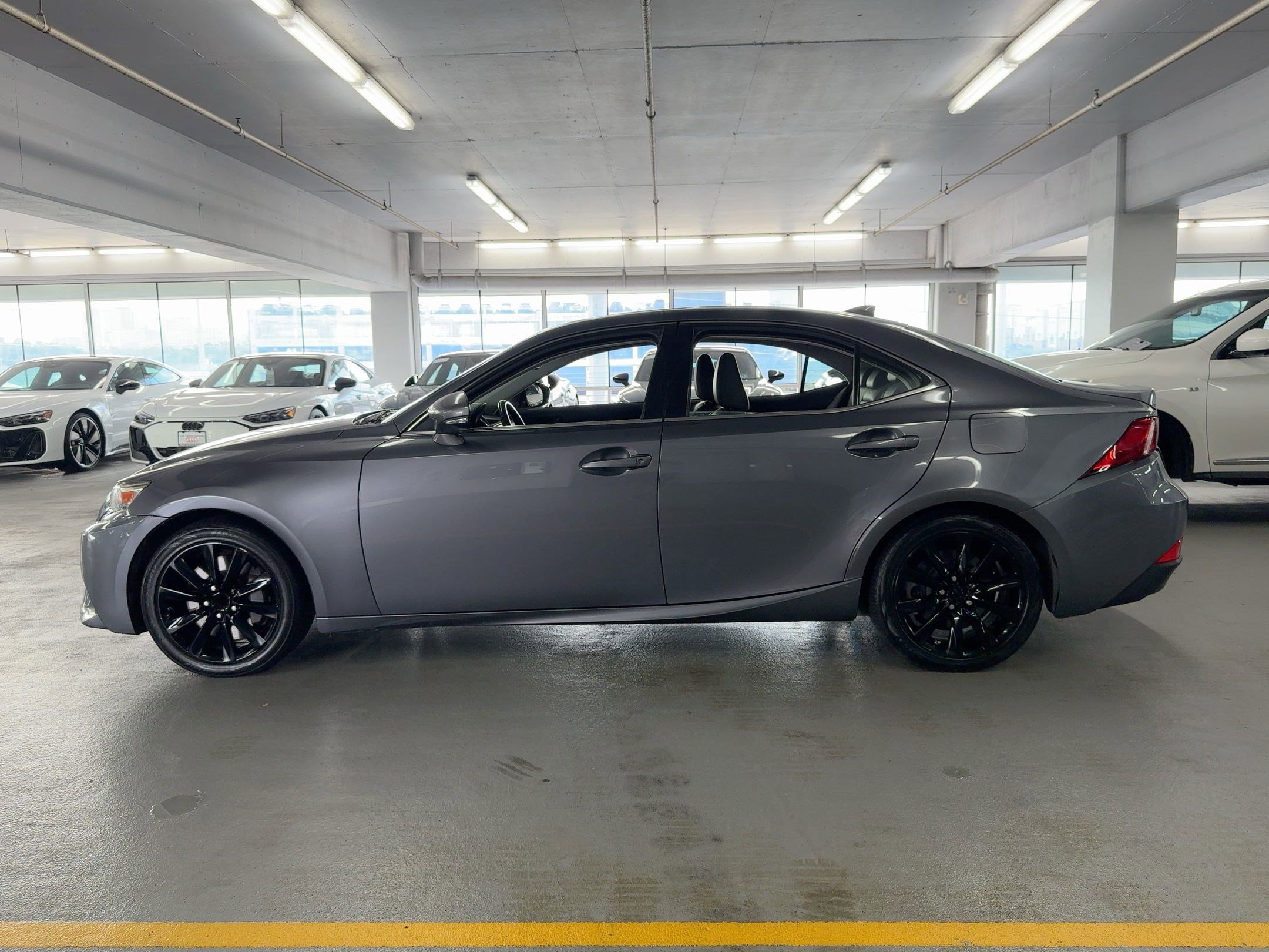 2016 Lexus IS 200t photo 2