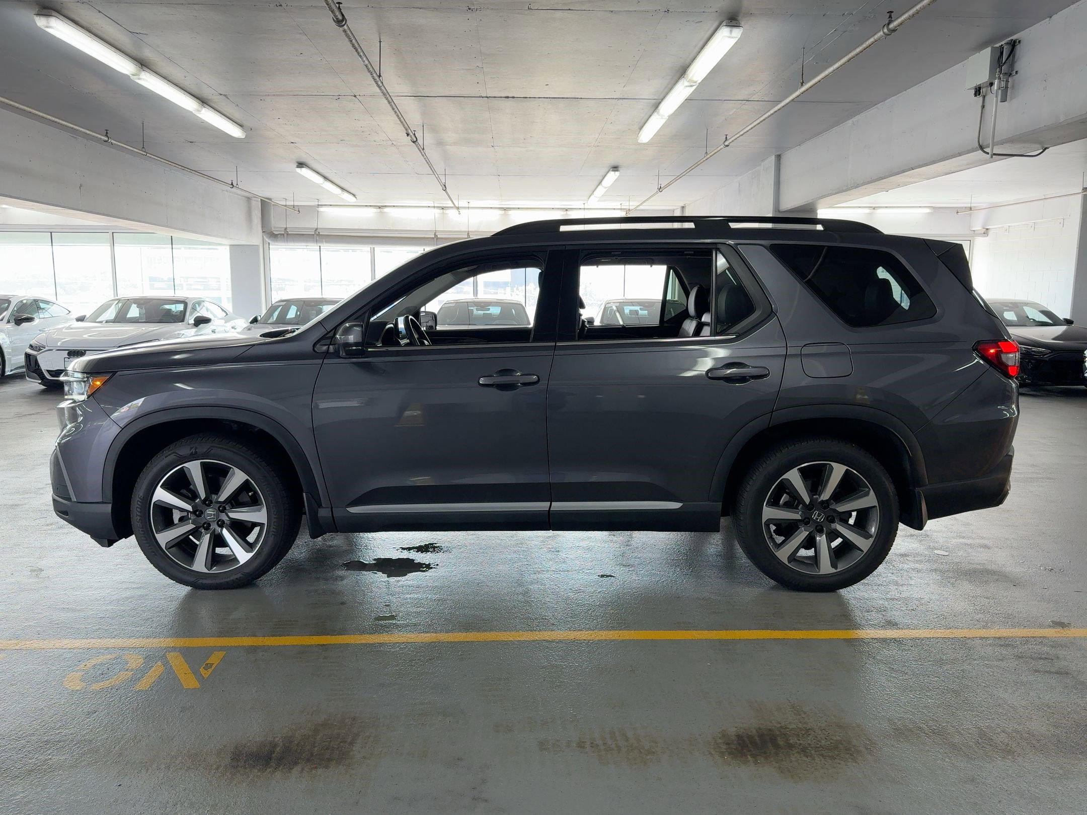 2024 Honda Pilot Elite photo 2