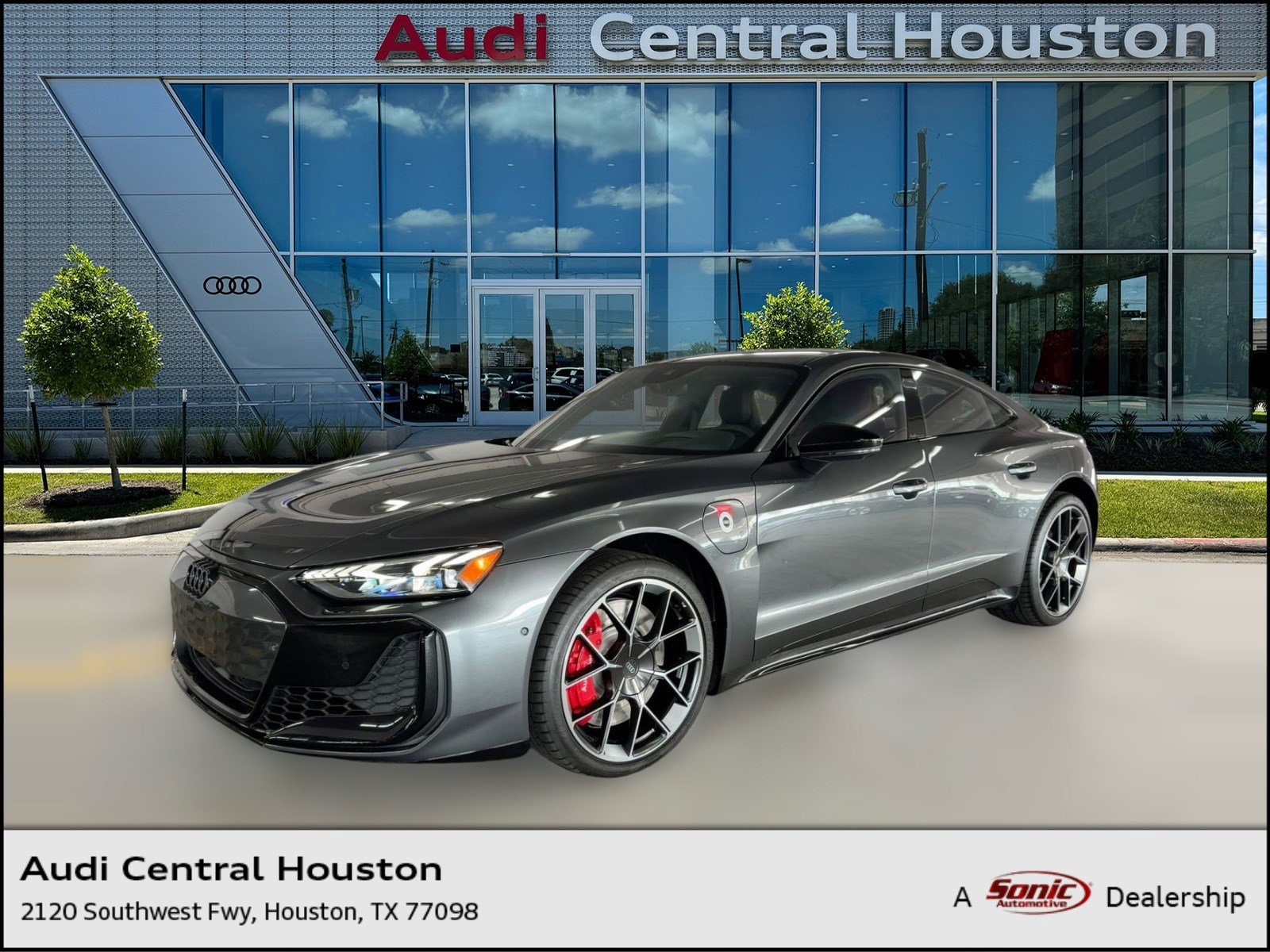 2026 Audi RS e-tron GT Performance Base's photo