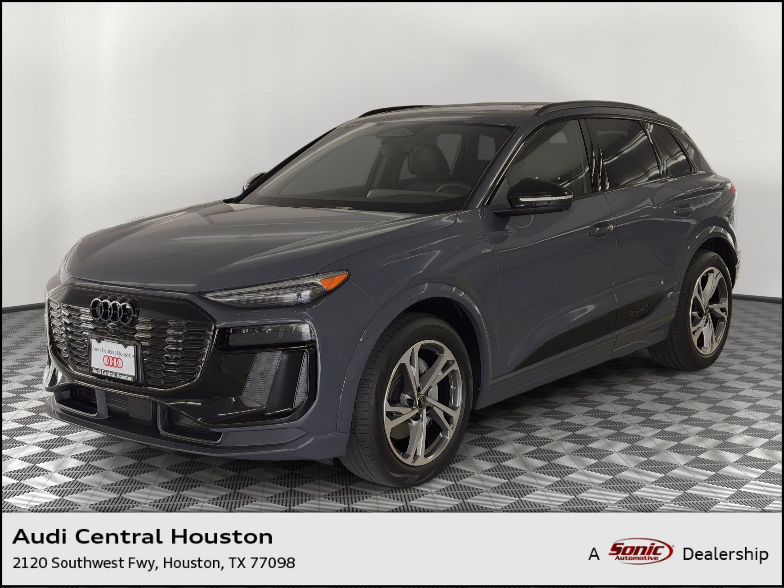 Q6 E-tron Prestige SUV