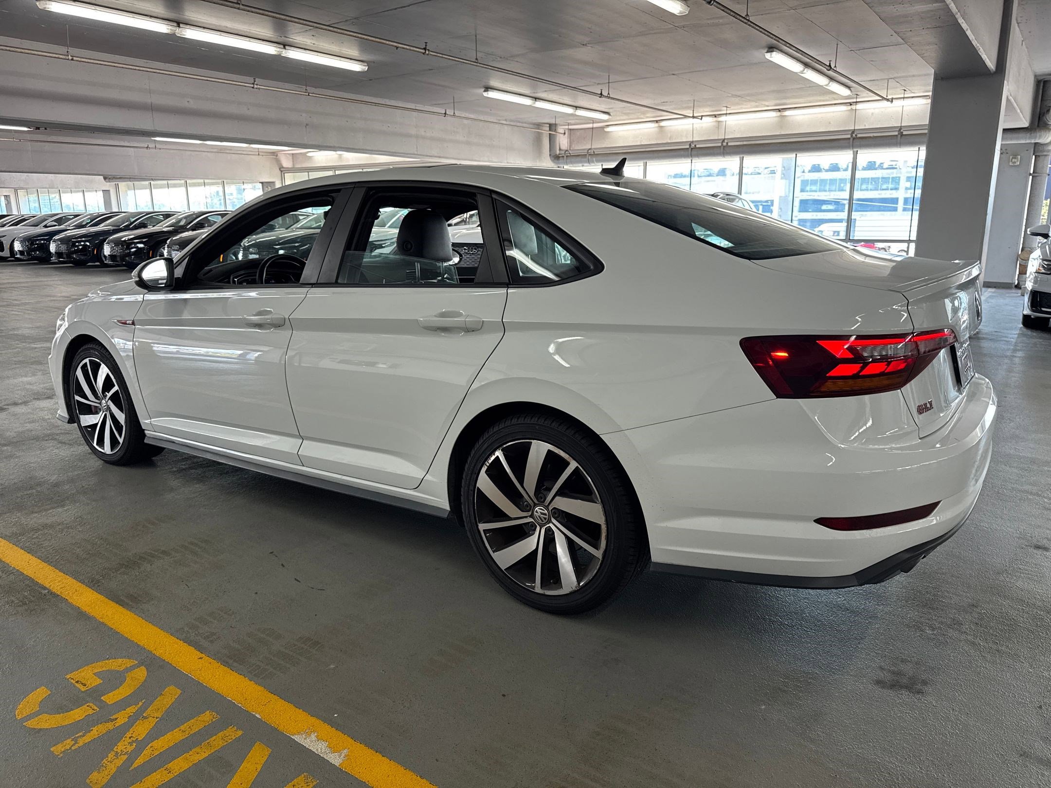 2019 Volkswagen Jetta GLI Autobahn photo 2