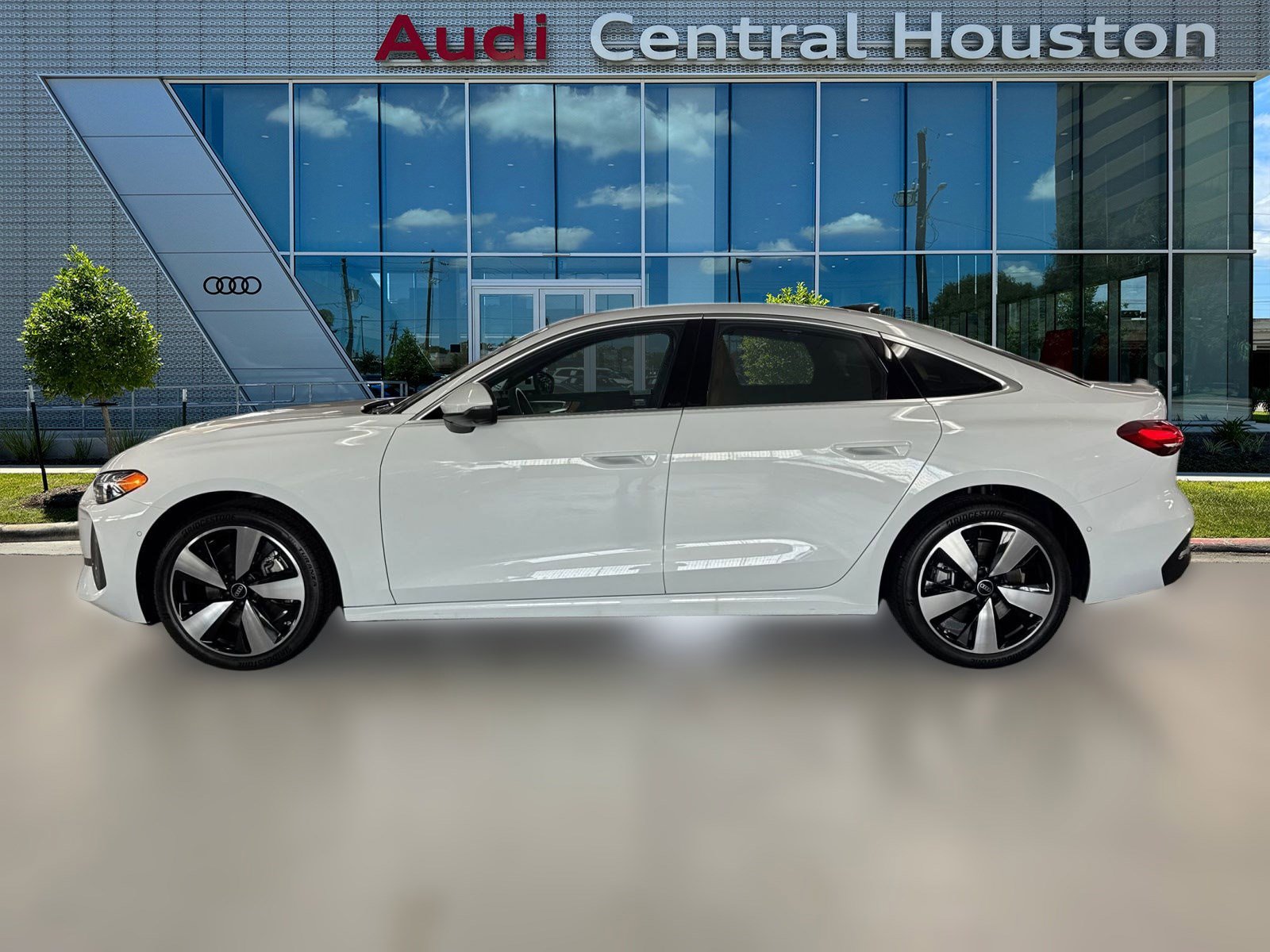 2025 Audi A5 2.0T Premium Plus photo 2